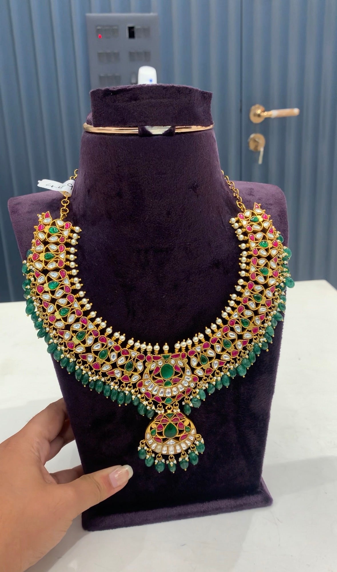 Beautiful jadav kundhan necklace
