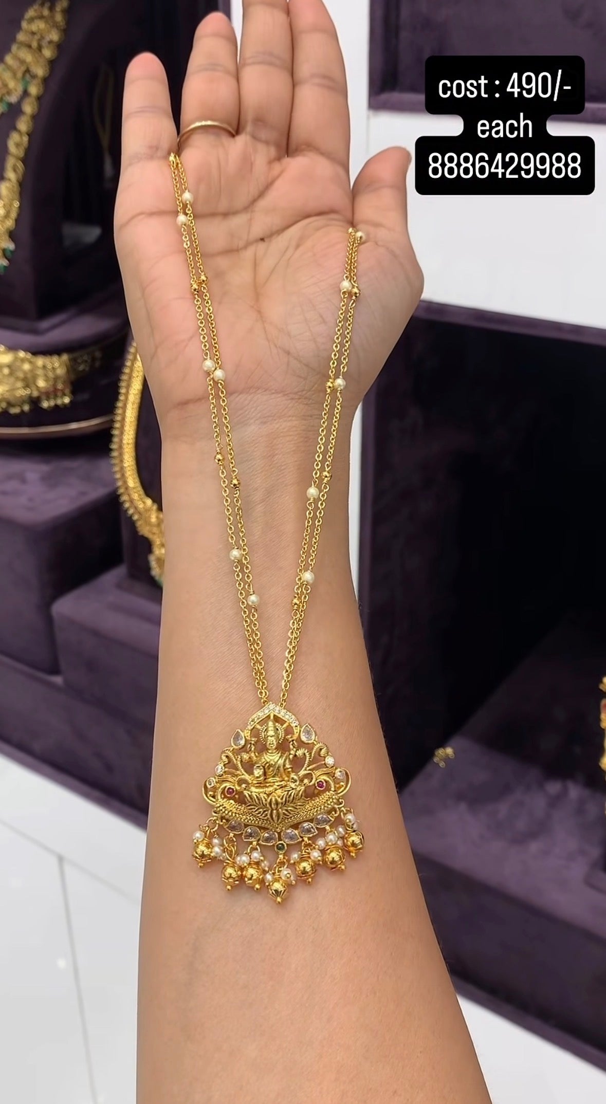 Beautiful traditional locket with chandraharam chain 18inchs
