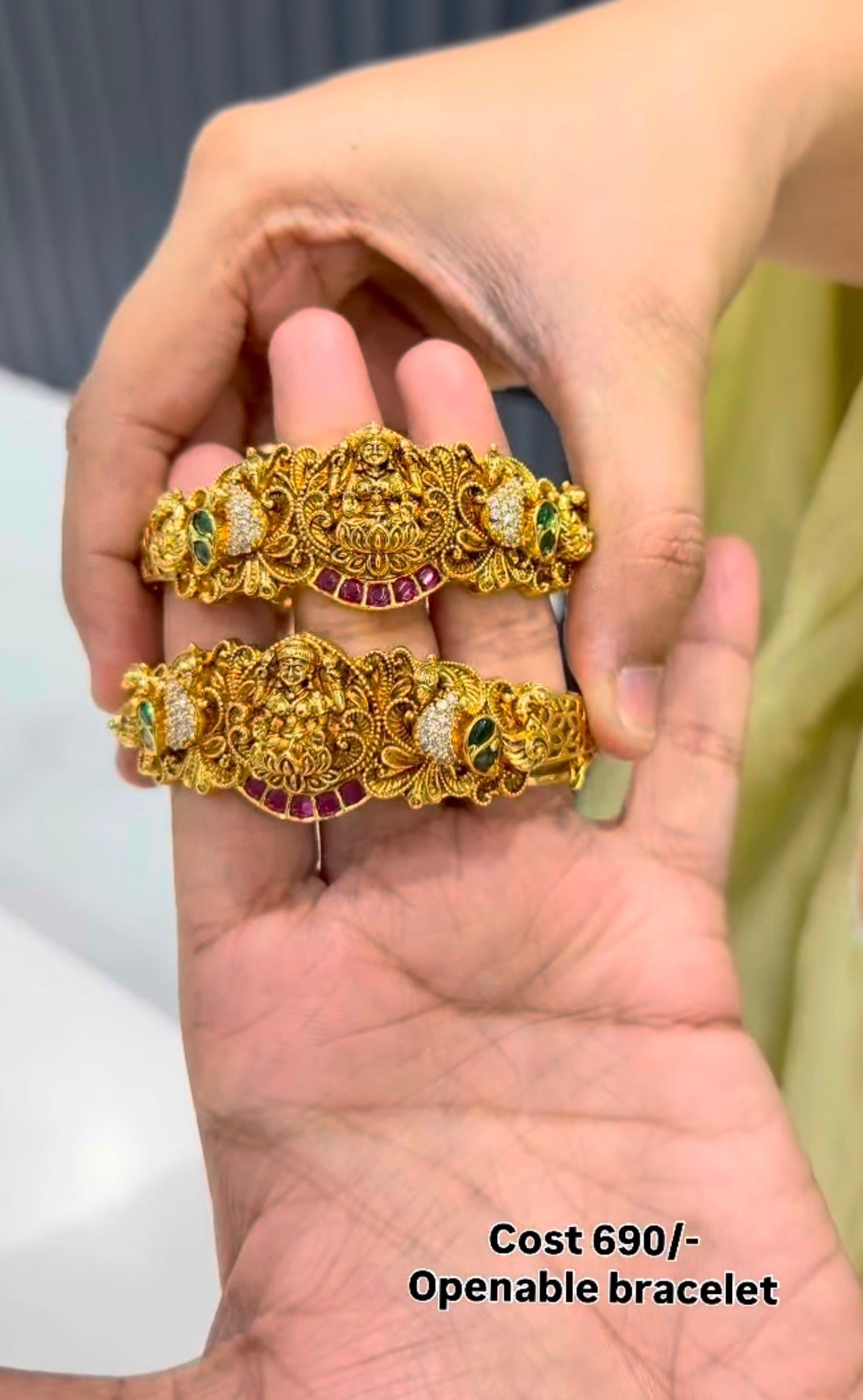Beautiful Openable Bracelet