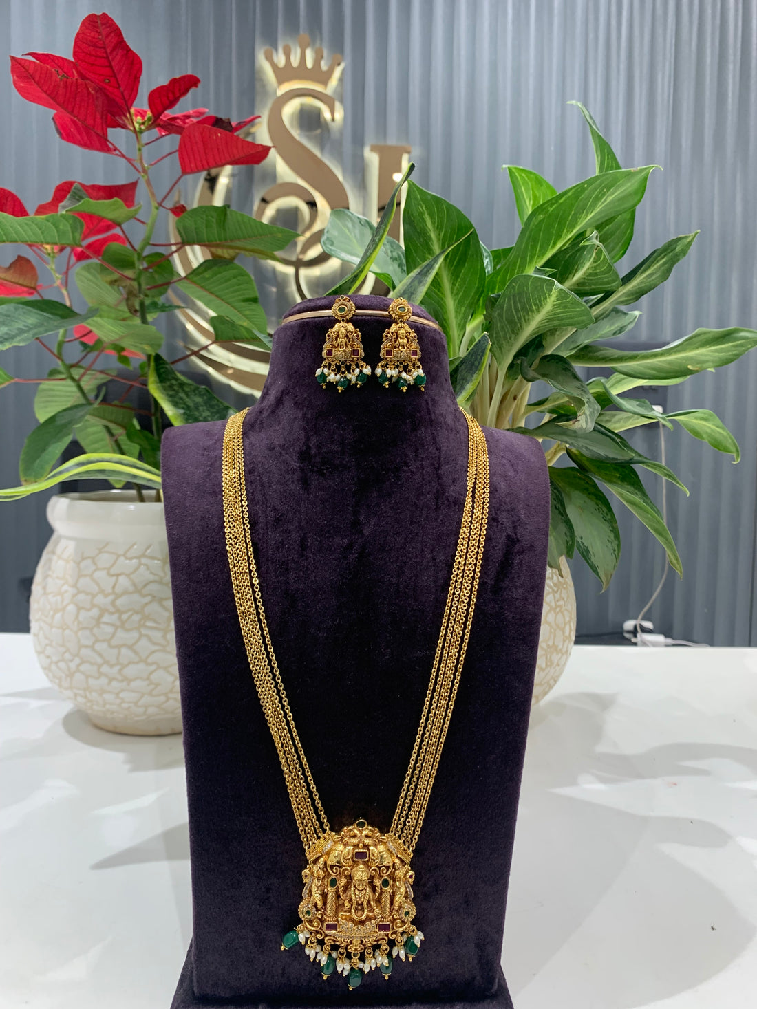 Beautiful chandraharam set