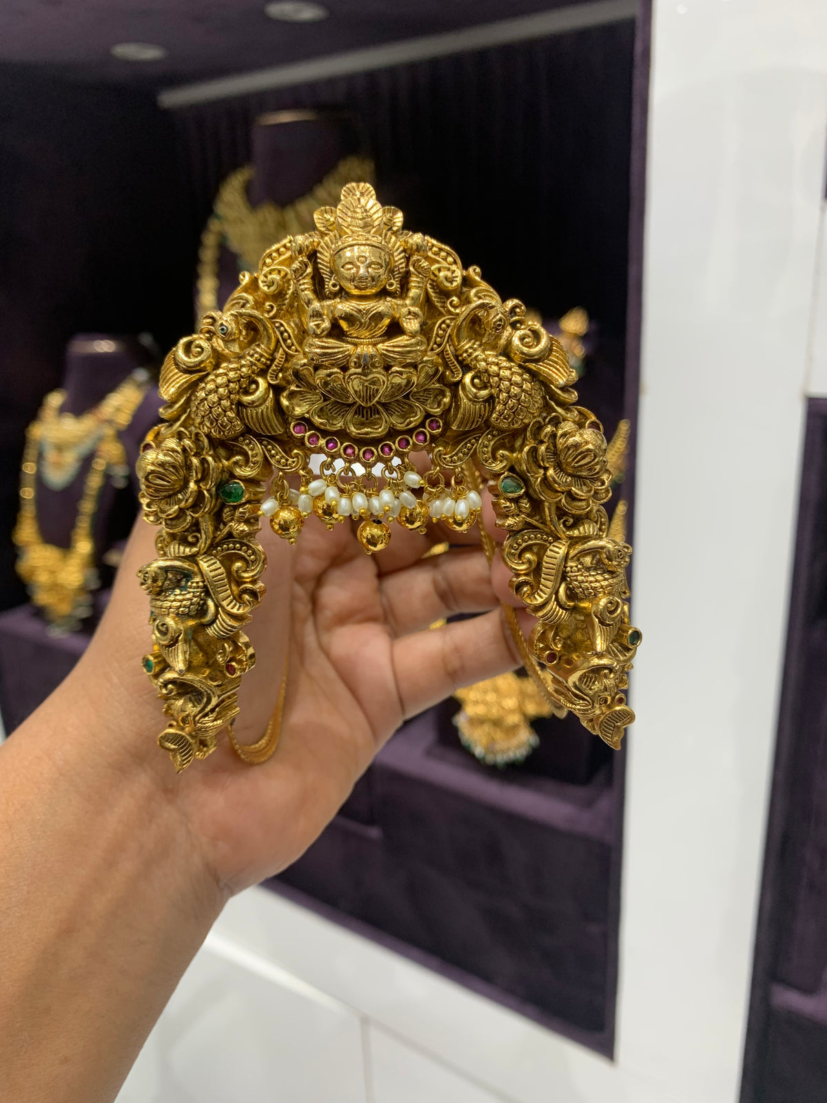 Beautiful Nakshi 3D Adult Aaravanki
