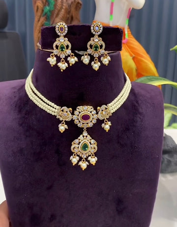 Beautiful Pearl Chocker Set