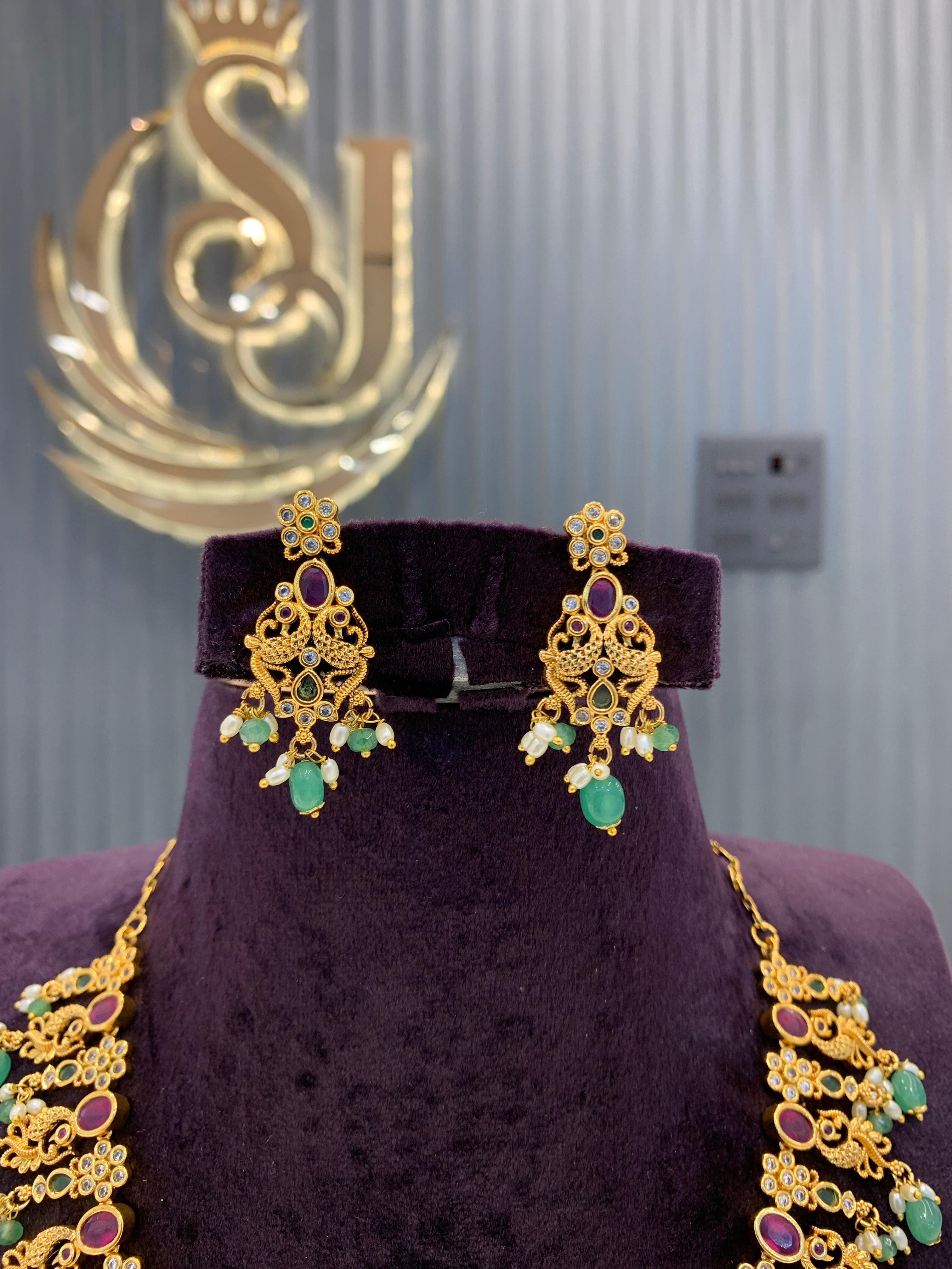Beautiful u shape necklace