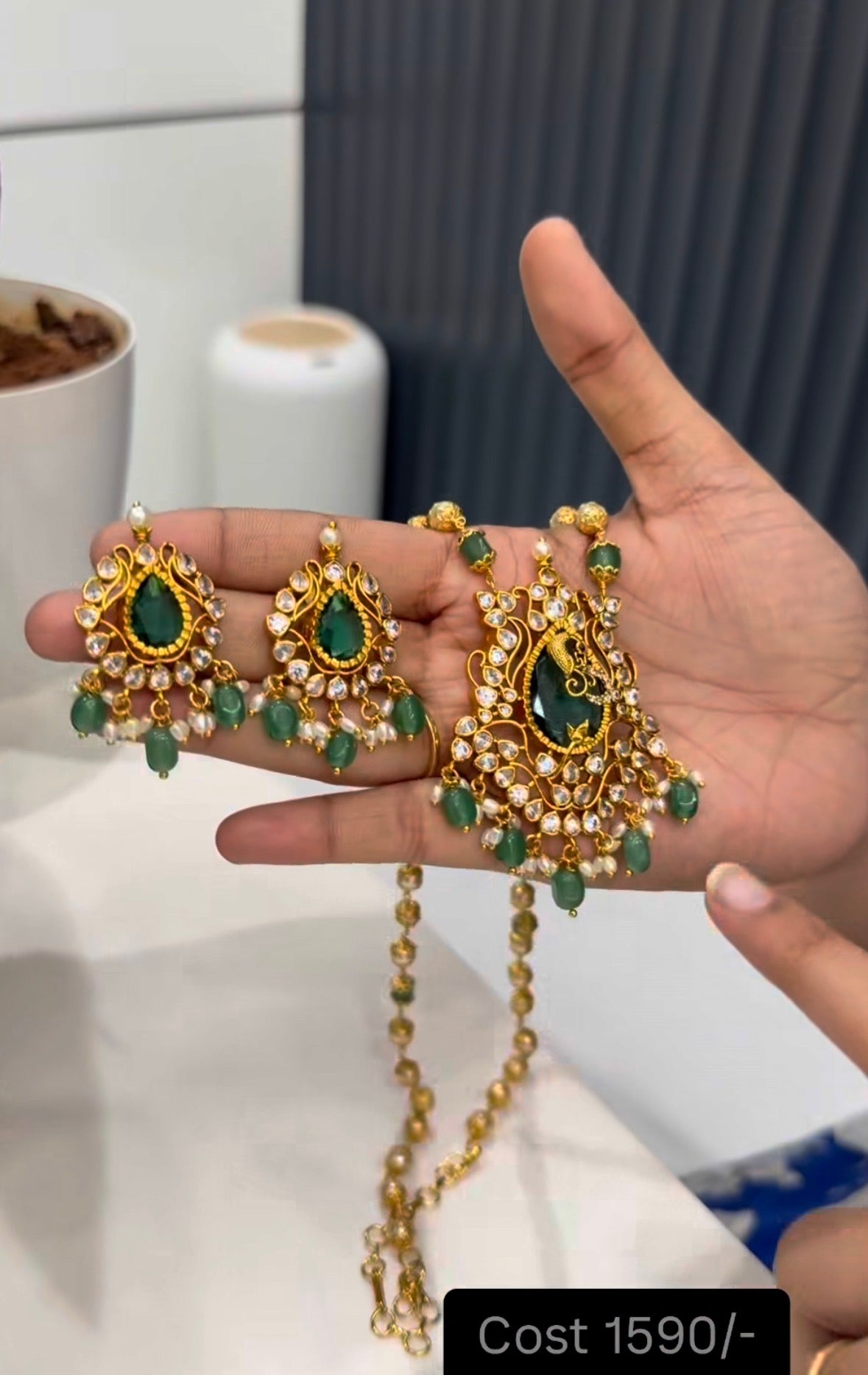 Beautiful customised beads set 20-22 inchs