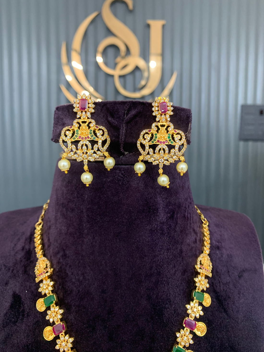 Beautiful necklace