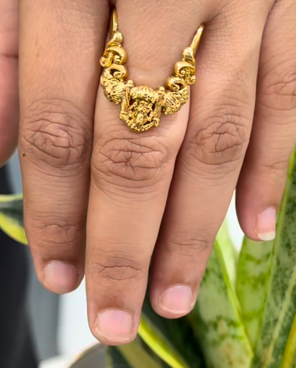 Beautiful vanki style adjustable ring