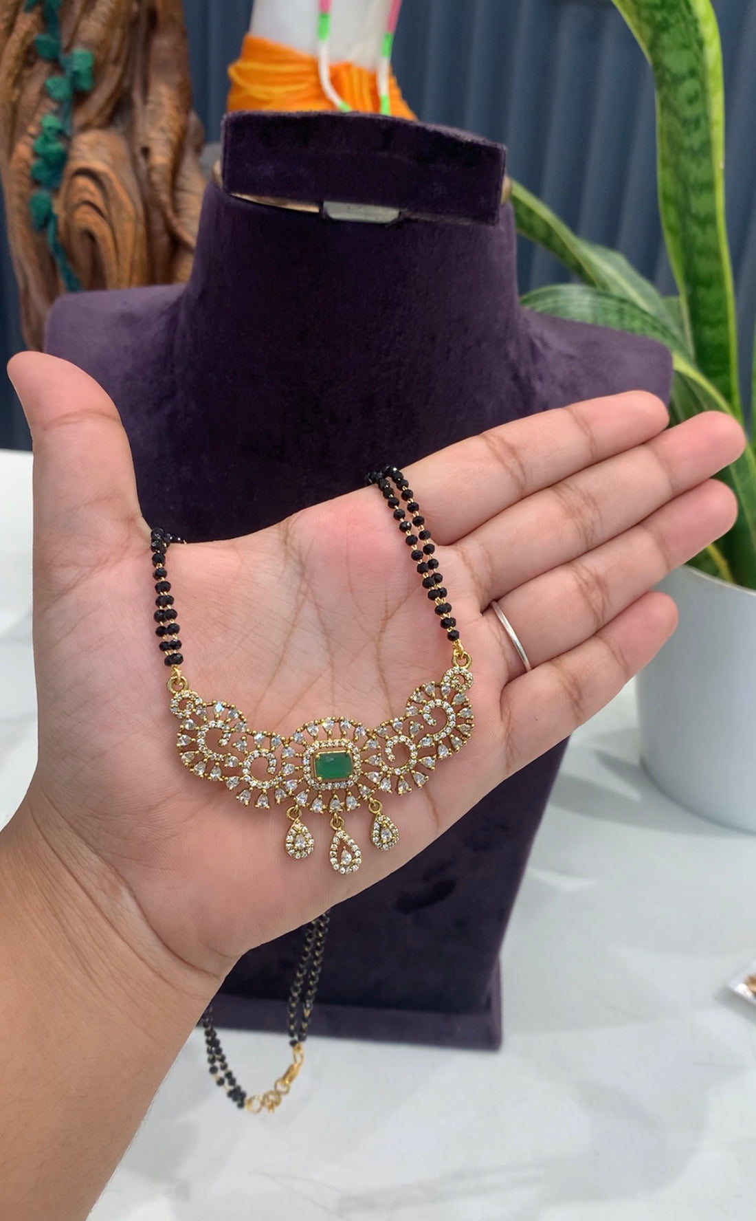 Beautiful 2 line blackbeads 18inchs