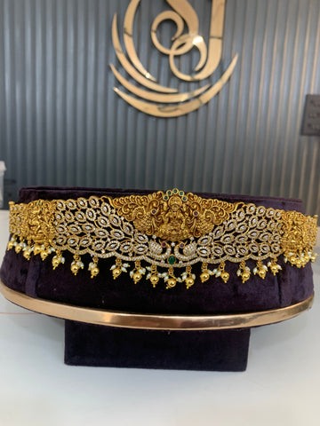 Beautiful Nakshi vaddanam with white stones