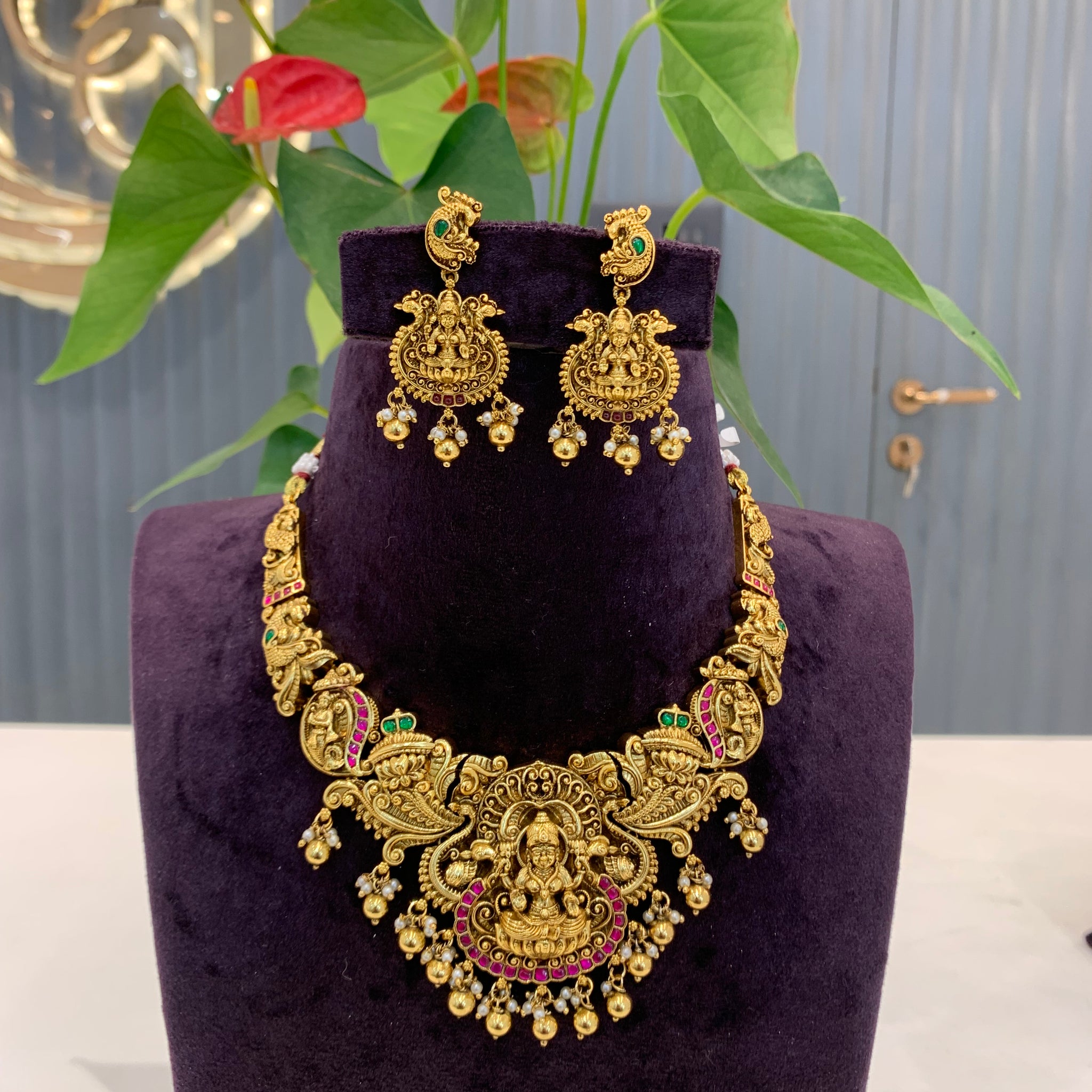 Beautiful jadav kundhan neckset
