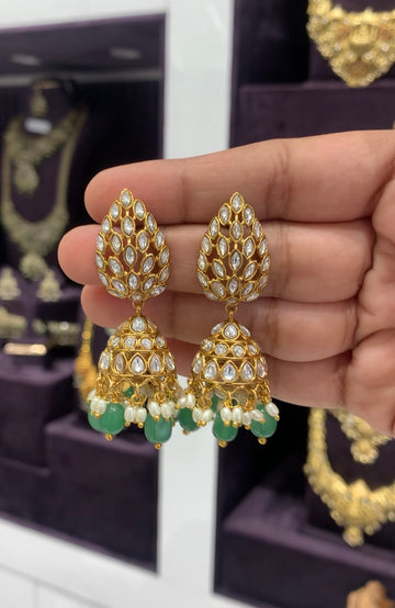 Beautiful Mossanite stone Jumkis