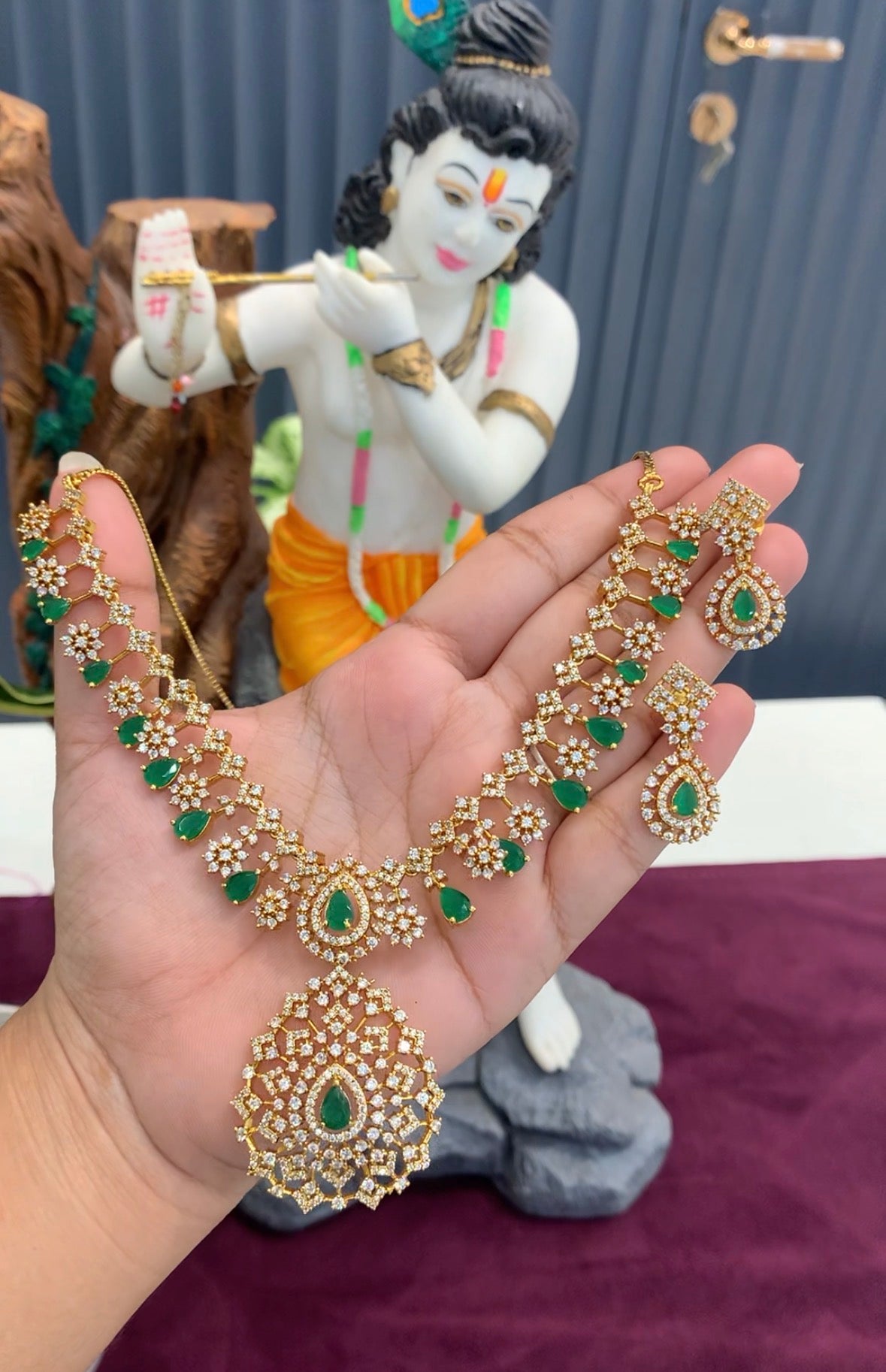 Beautiful green stone party wear necklace