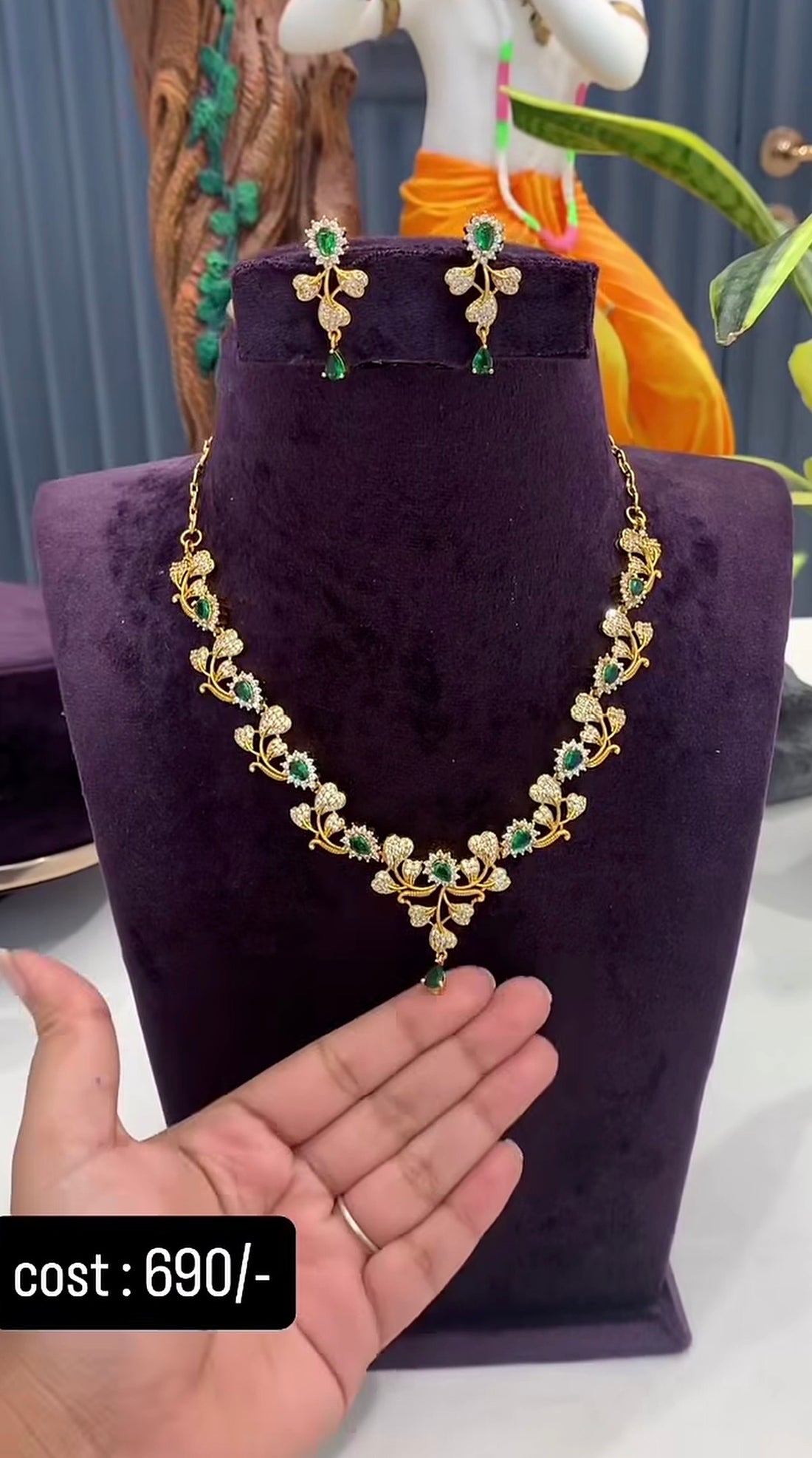 Beautiful simple necklace