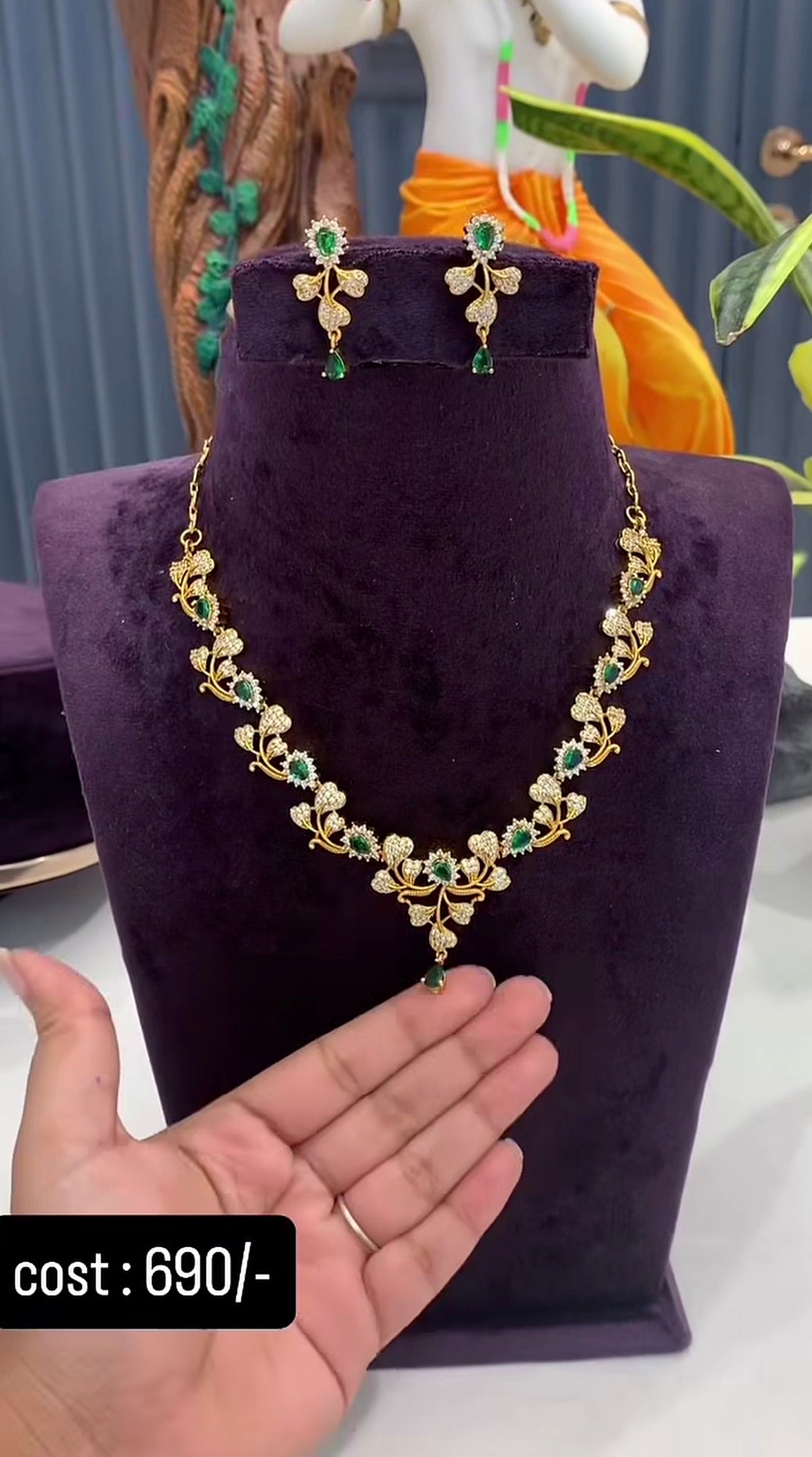 Beautiful simple necklace