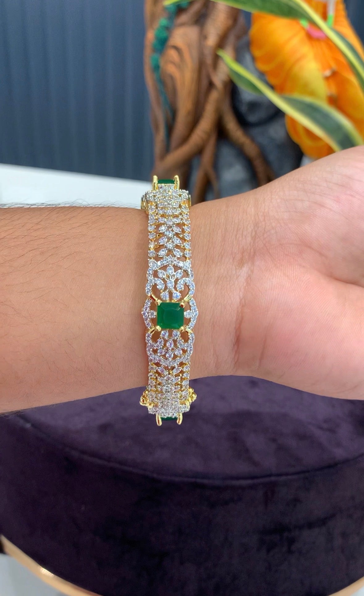 Because GJ openable bangle