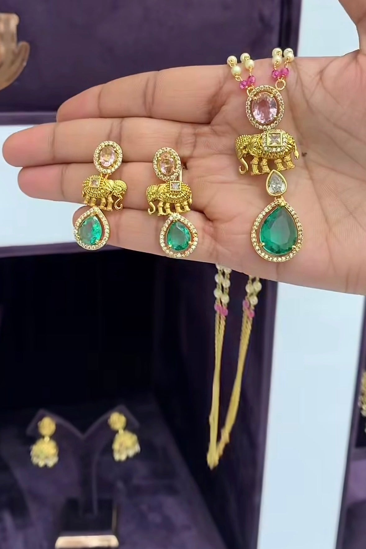 Beautiful customised chain with beautiful locket