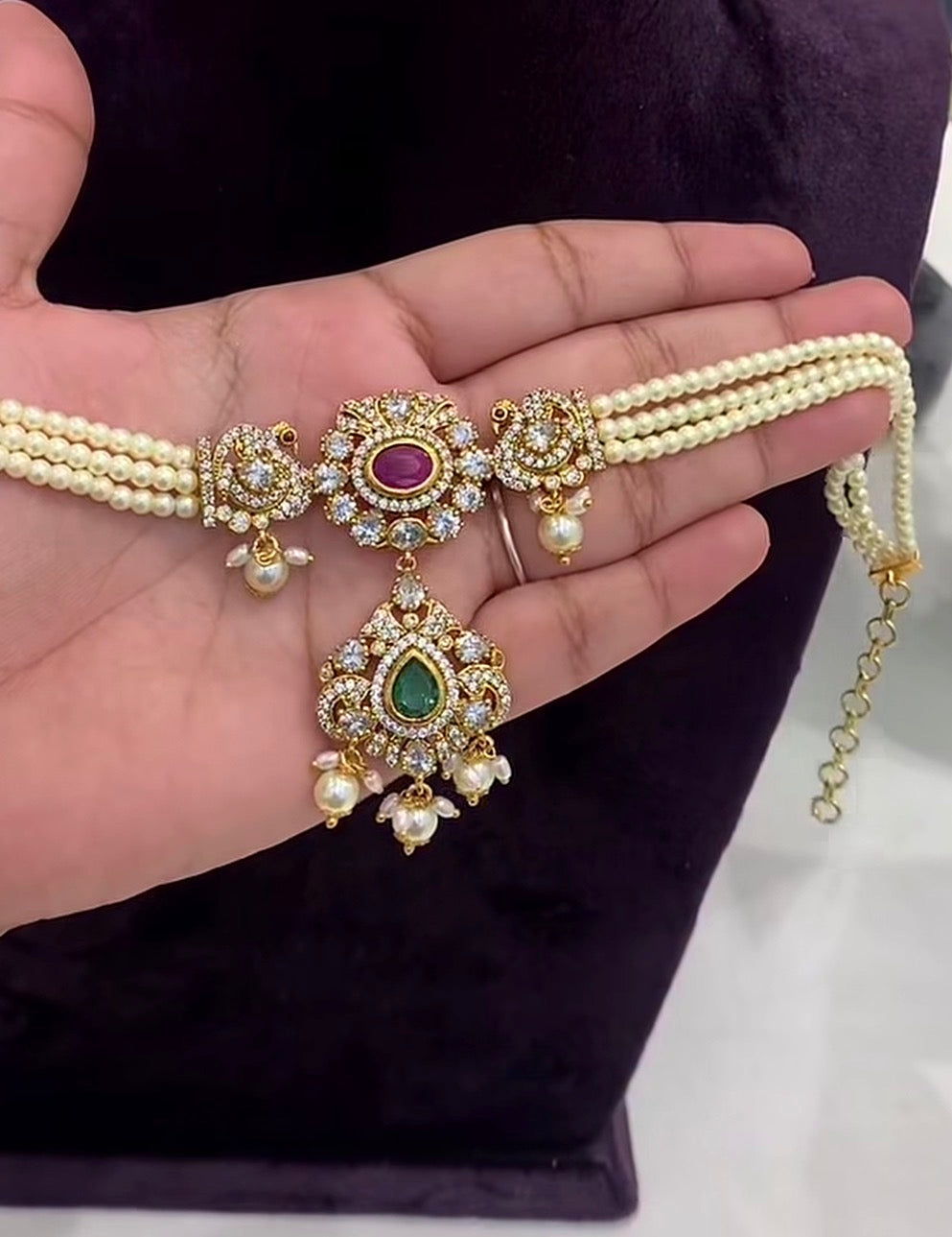 Beautiful Pearl Chocker Set