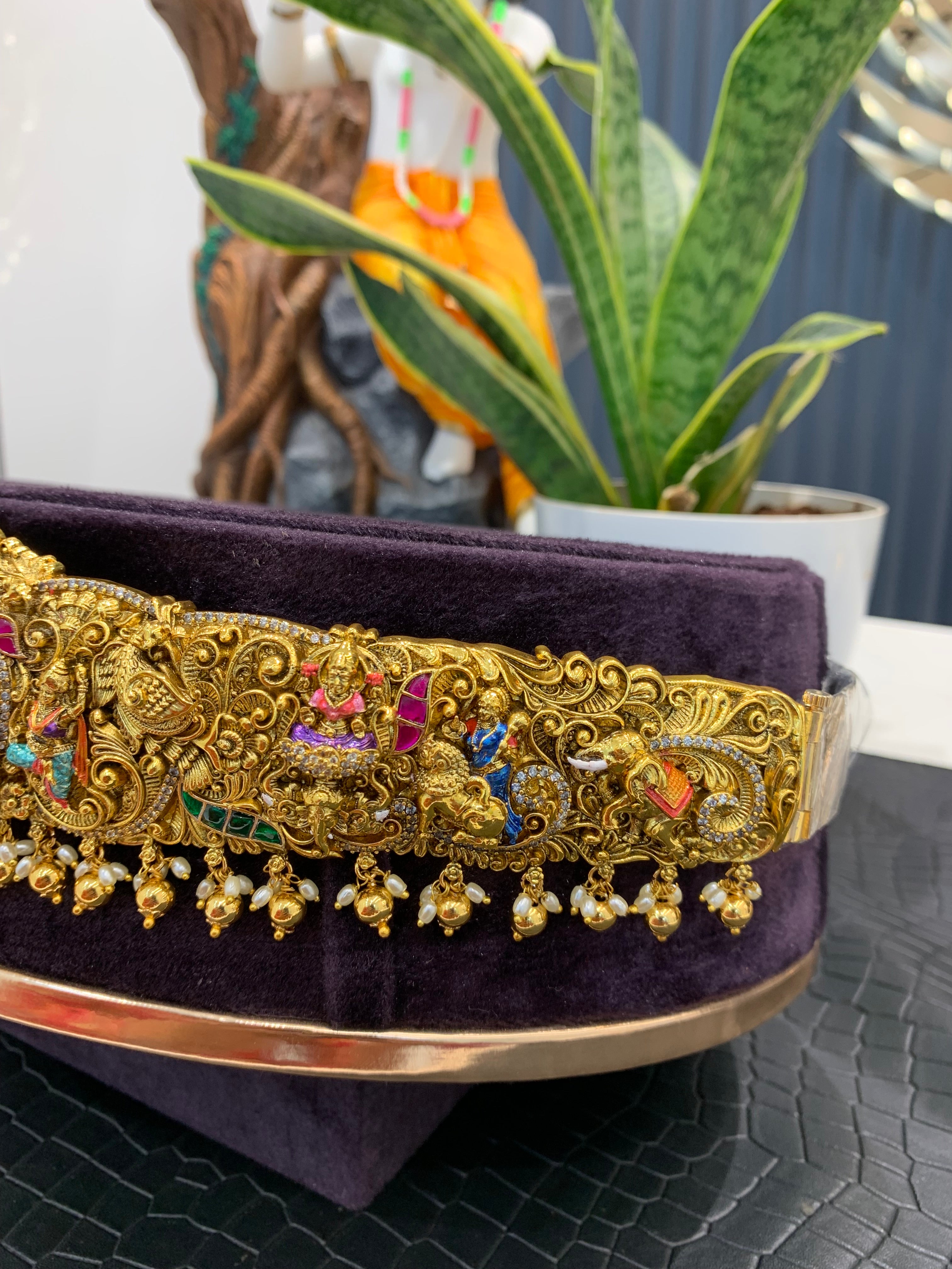 Beautiful meenakari with jadav stone traditional vaddanam