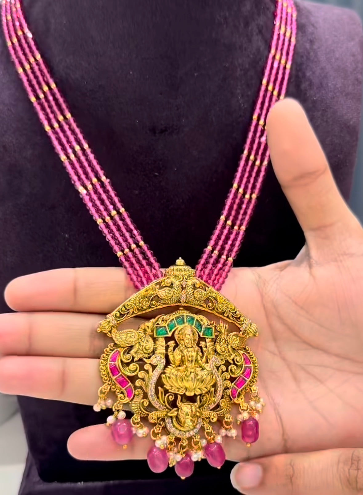 Beautiful jadav Lakshmidevi Necklace with 4line Beadset