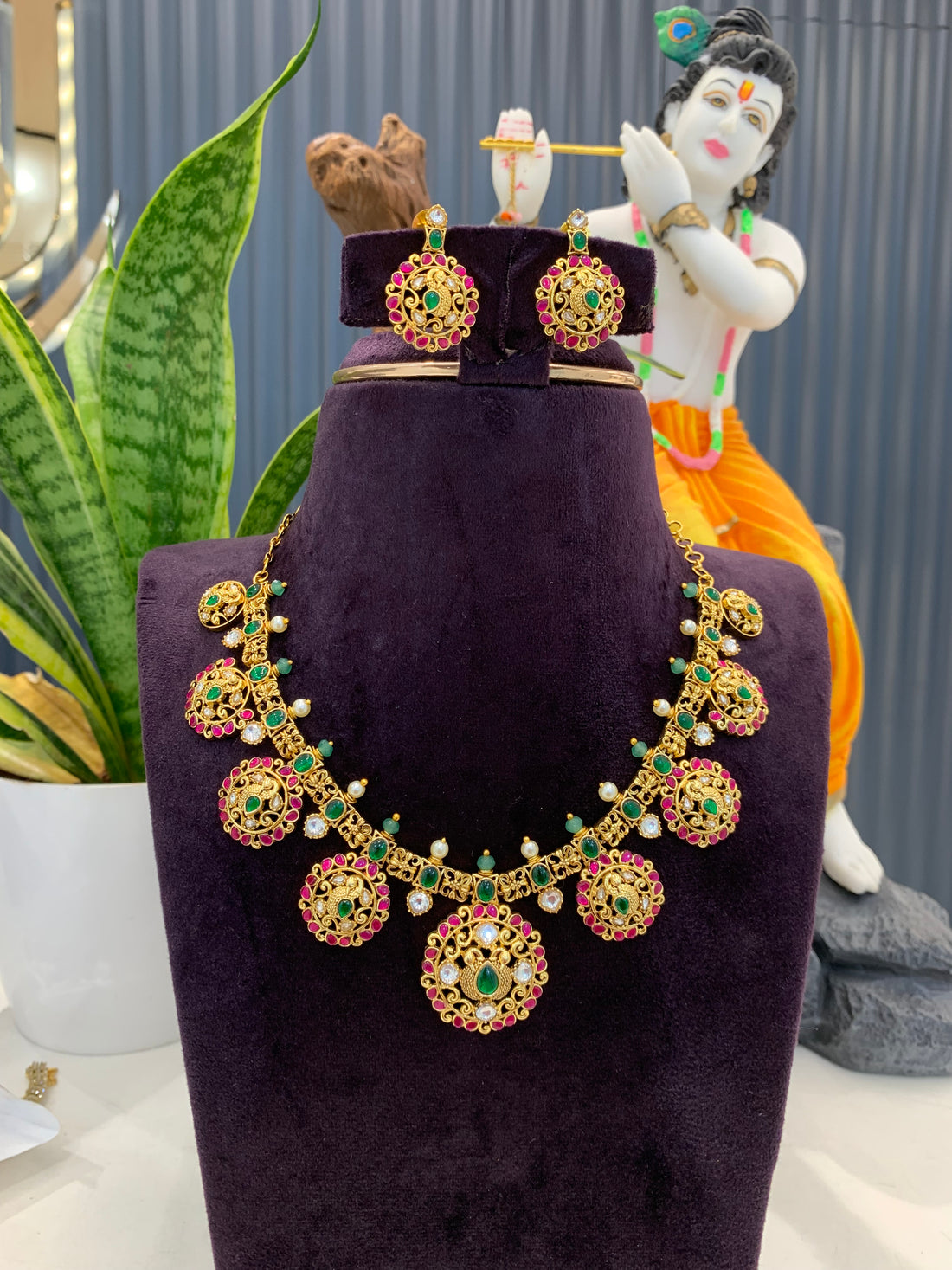 Jadav kundhan necklace