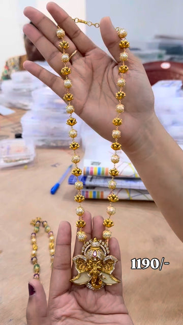 Beautiful ganesh tiger nail pendant set