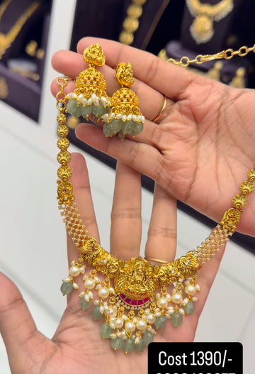 Beautiful jadav necklace