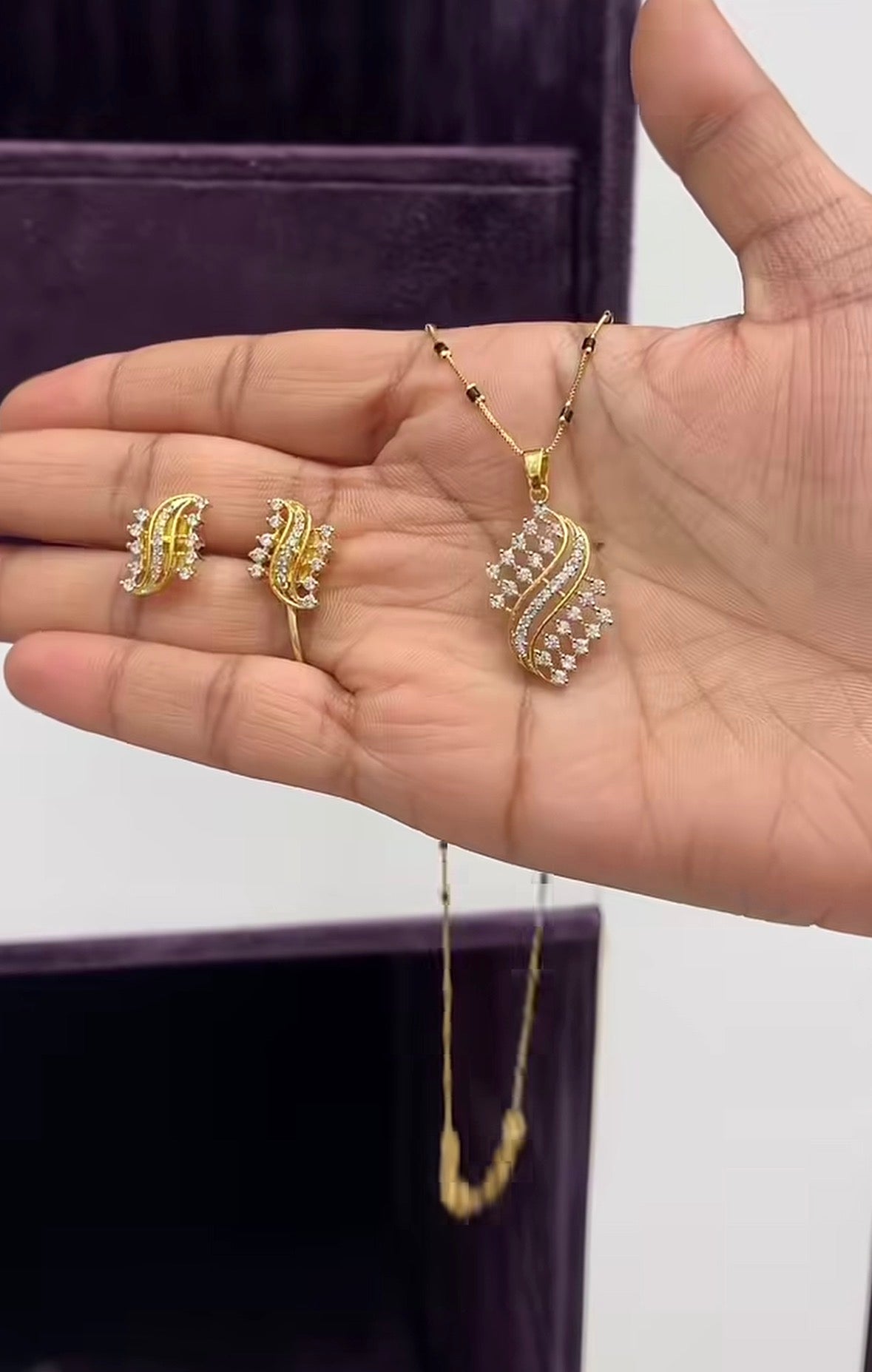 Beautiful Pendent set