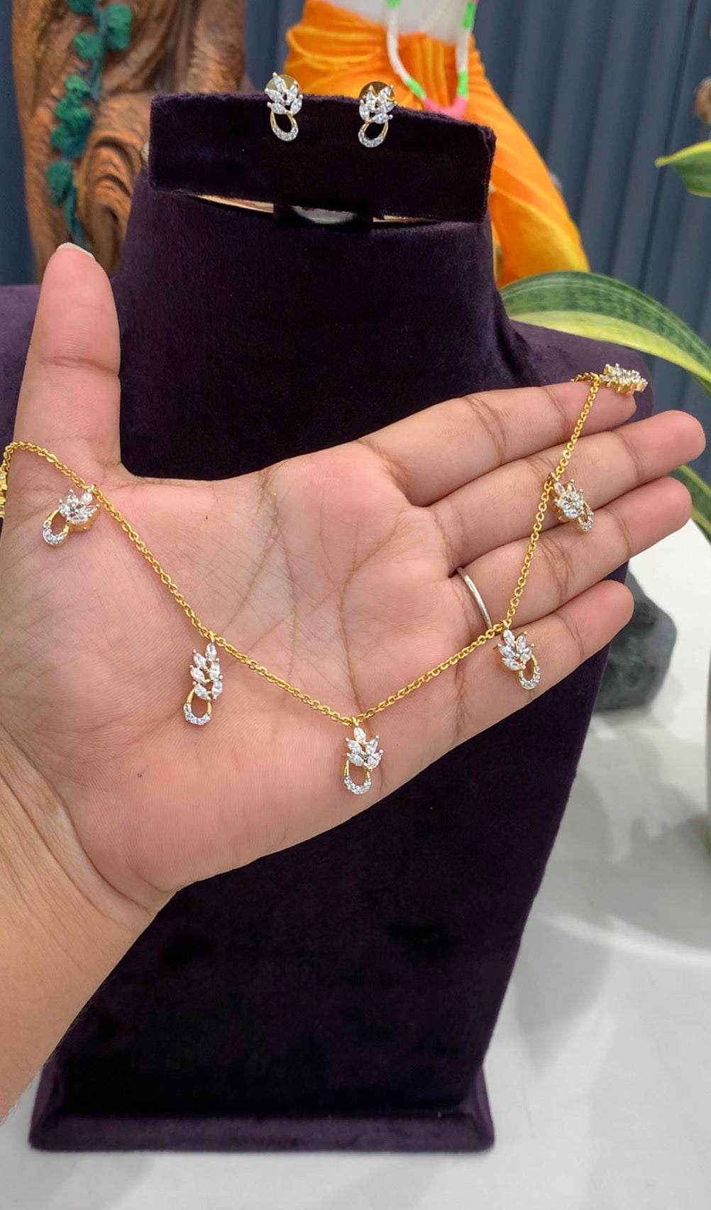Beautiful Simple chandraharam Chain 15-16 inchs