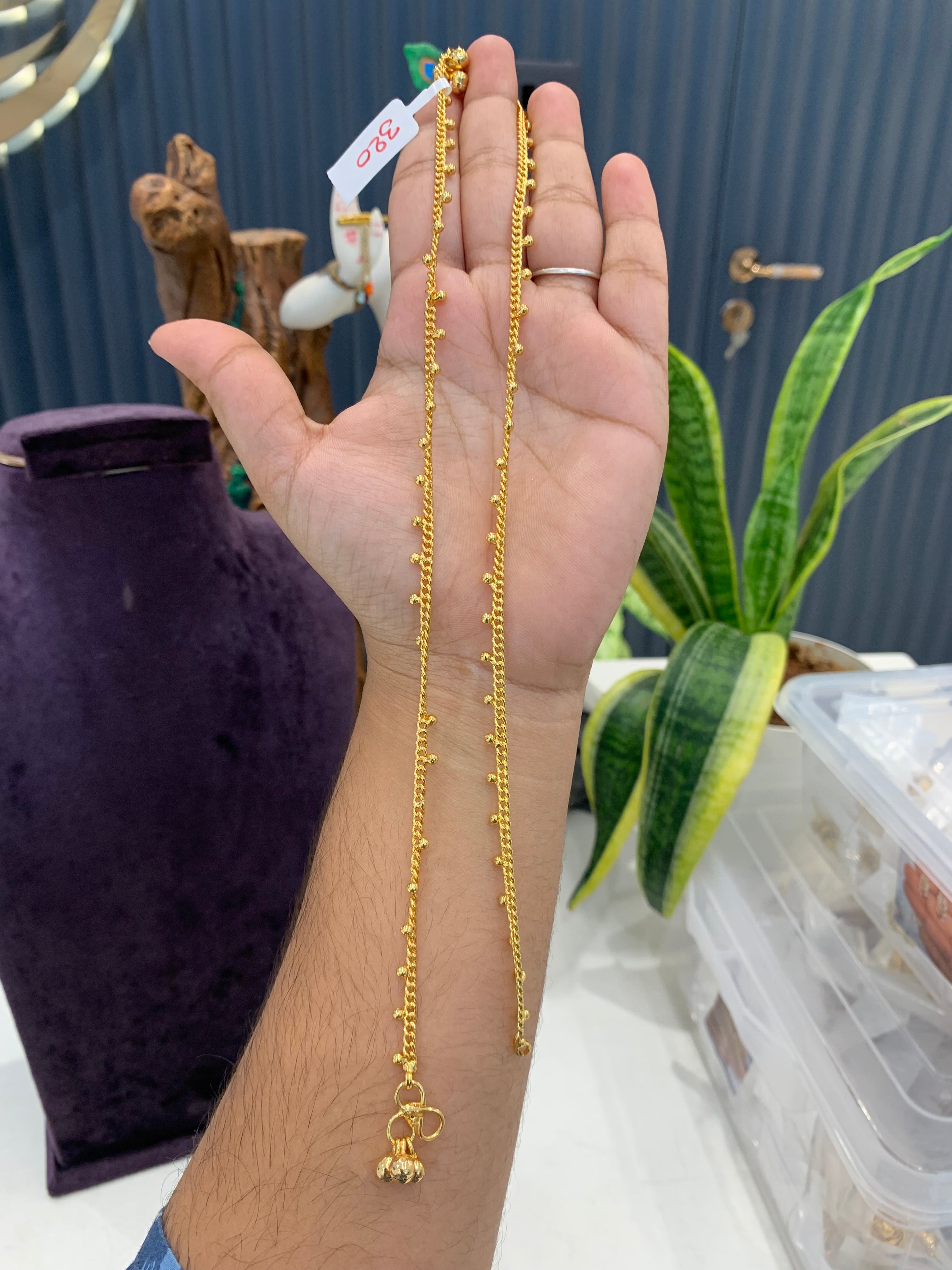 Beautiful gold polish anklets