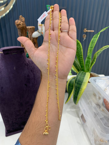 Beautiful gold polish anklets