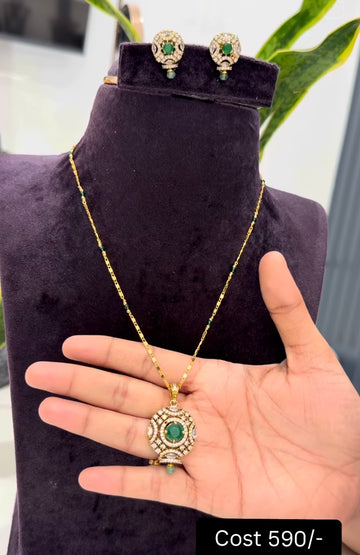 Beautiful Removable Locket With Gold Replica Chain (18inches)