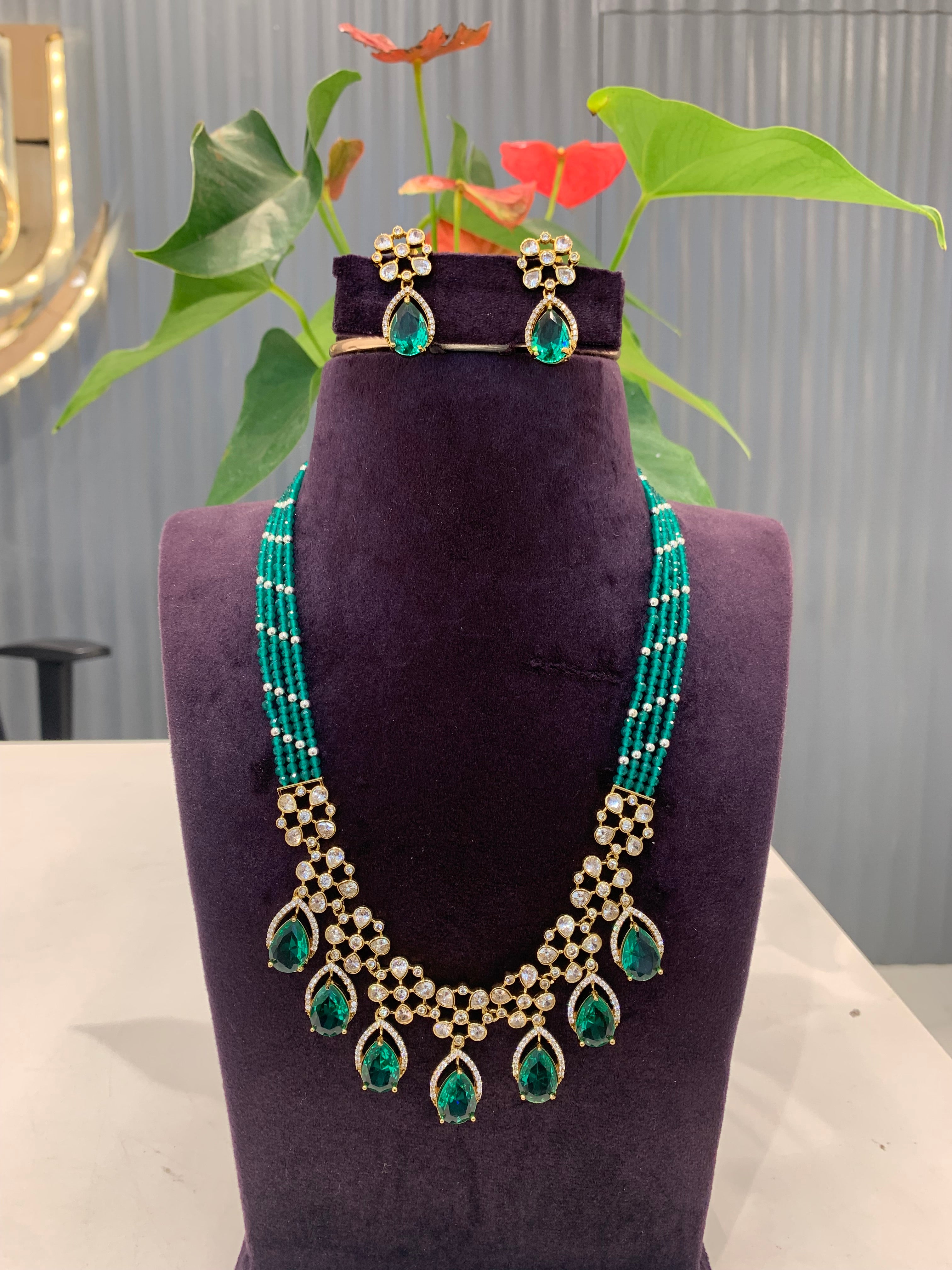 Beautiful Locket set with Premium crystals Danda