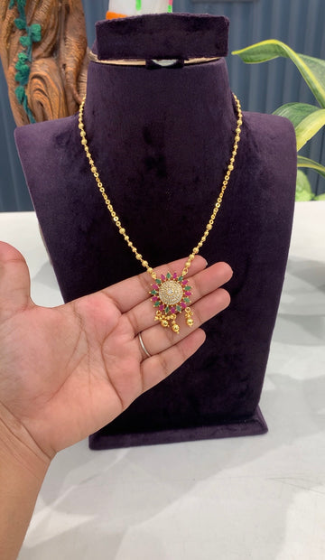 Beautiful gold replica chain 18 inchs