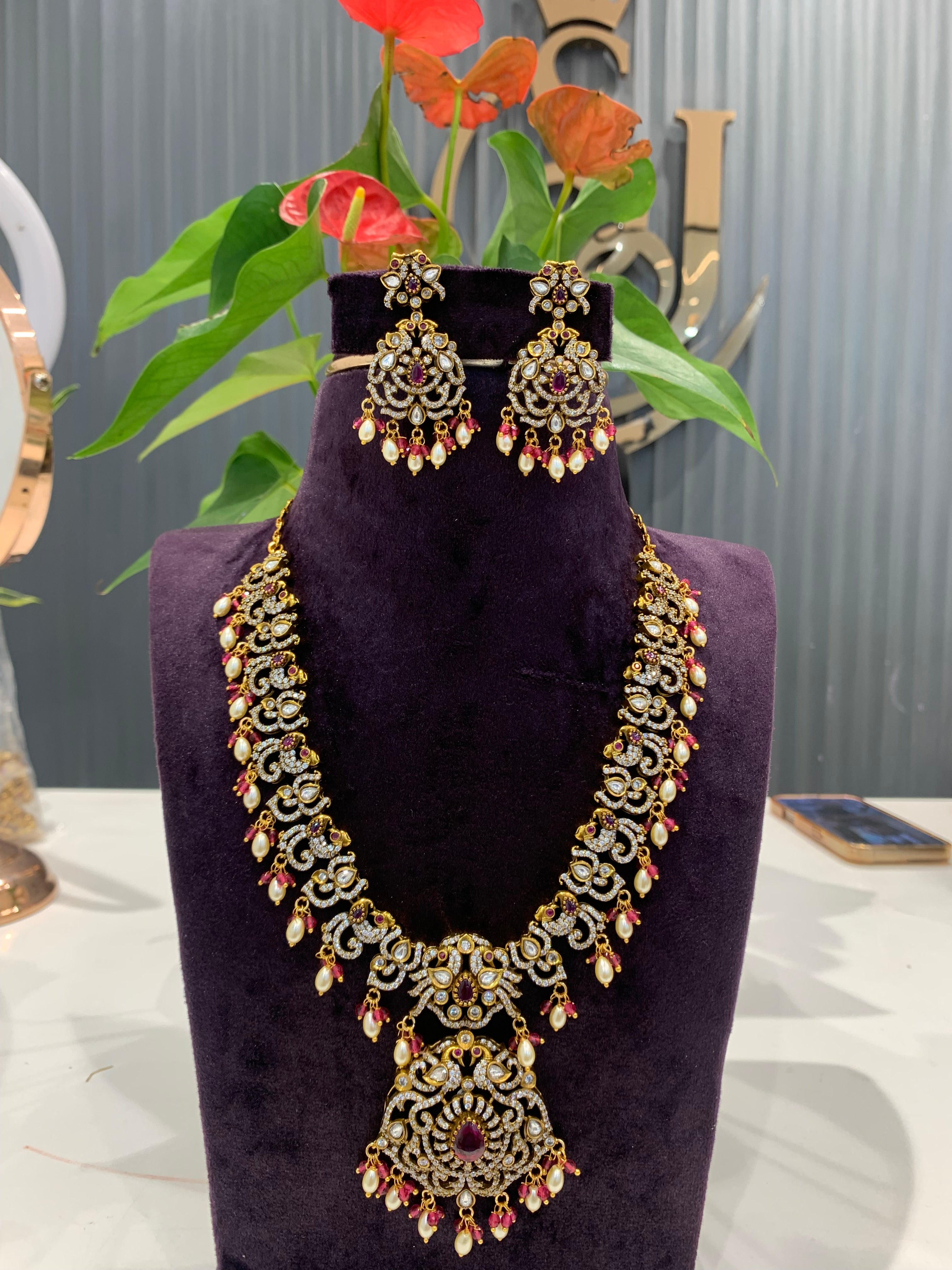 Beautiful mehandhi polish customised necklace