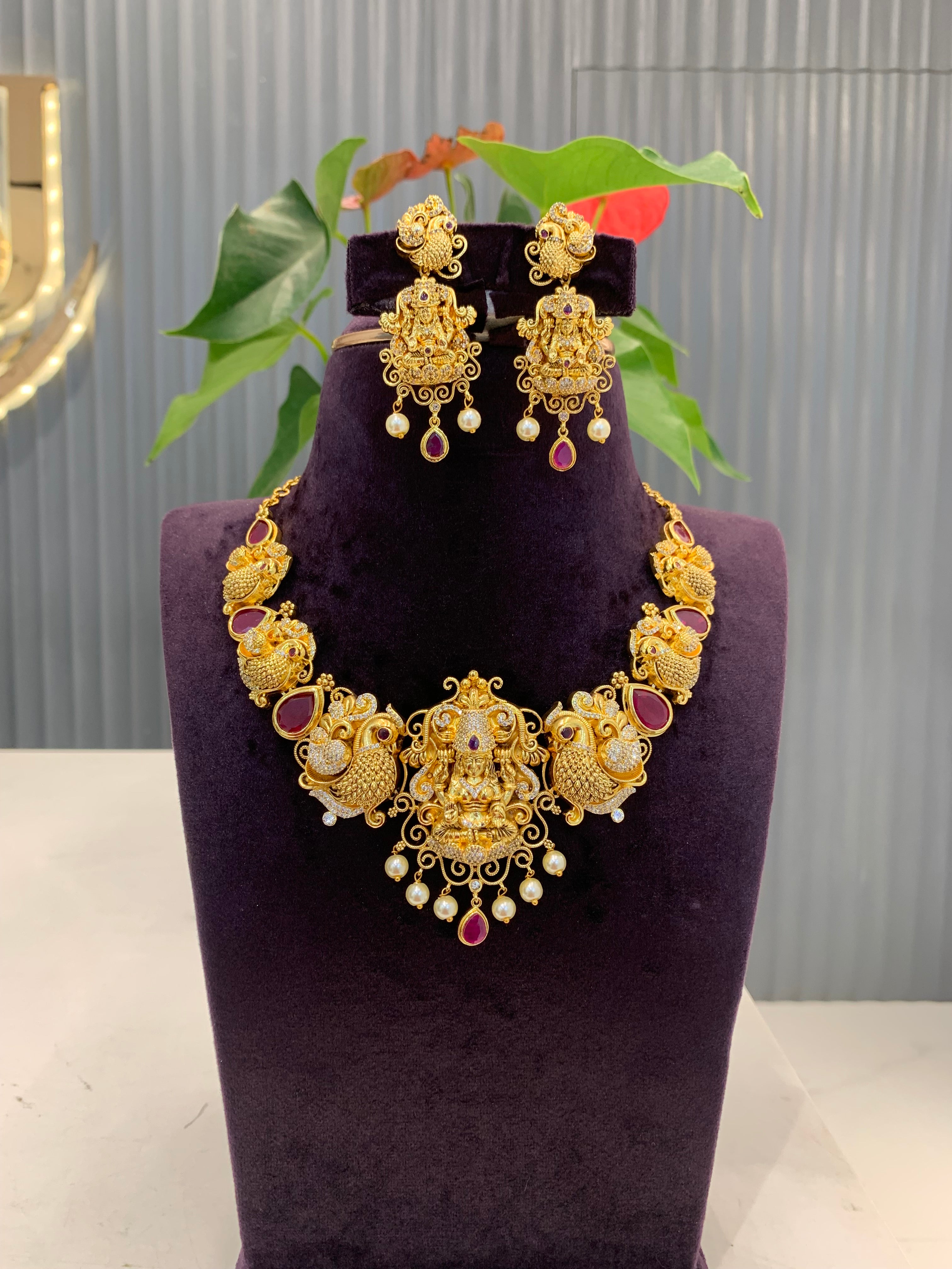 Beautiful Gero polish 3D necklace