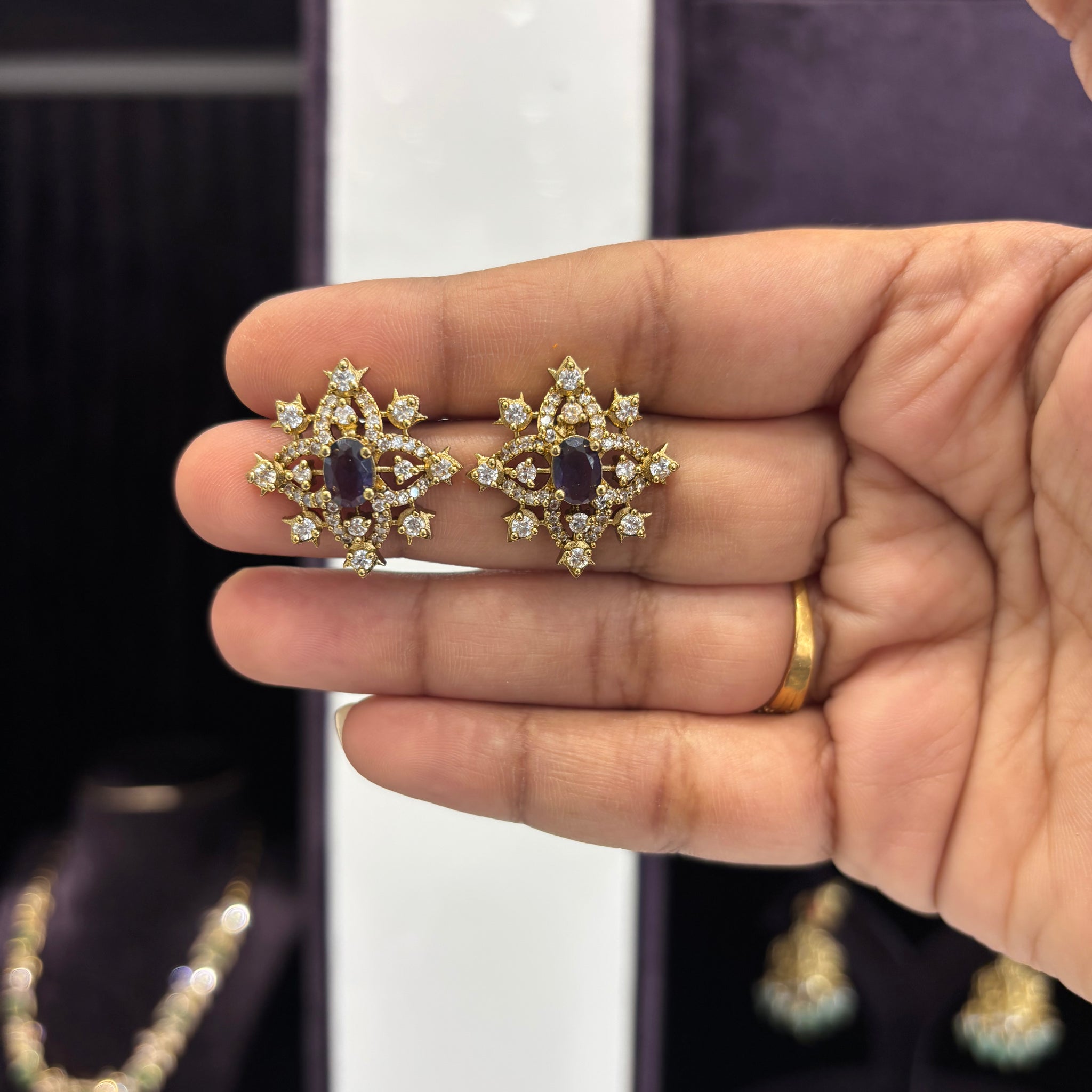 Purple stone Earstuds (pushback)