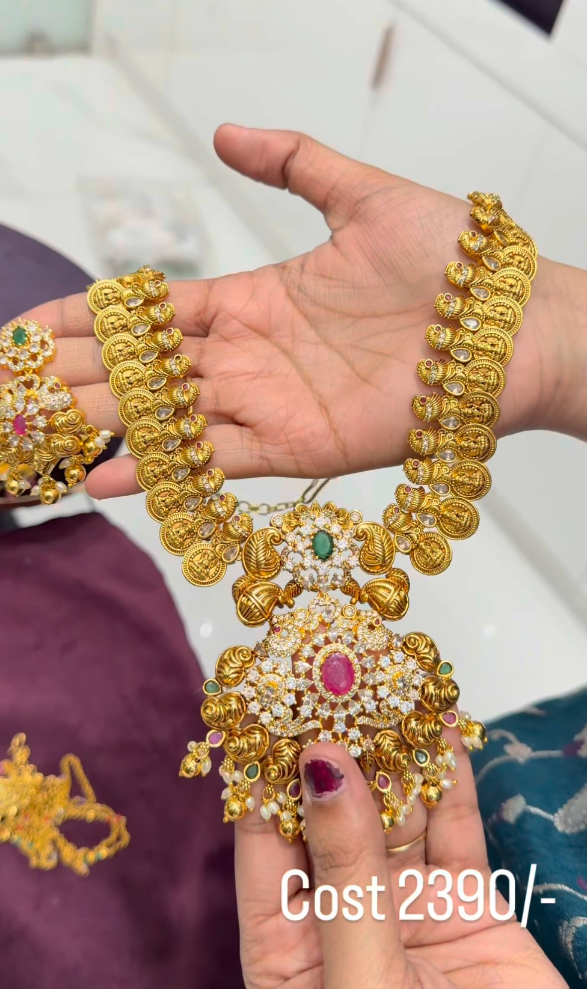Beautiful kausal necklace