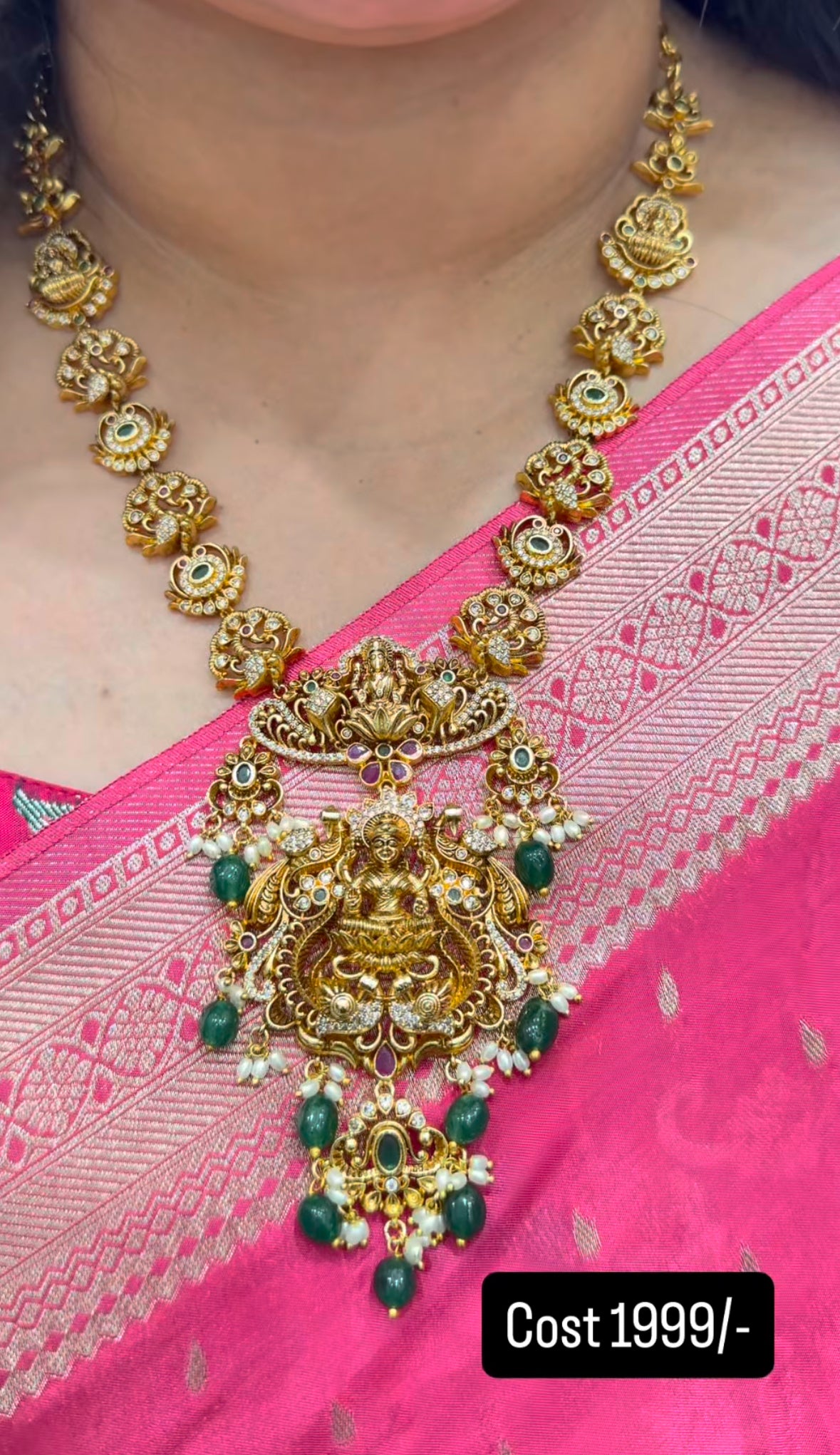 Beautiful nakshi short necklace