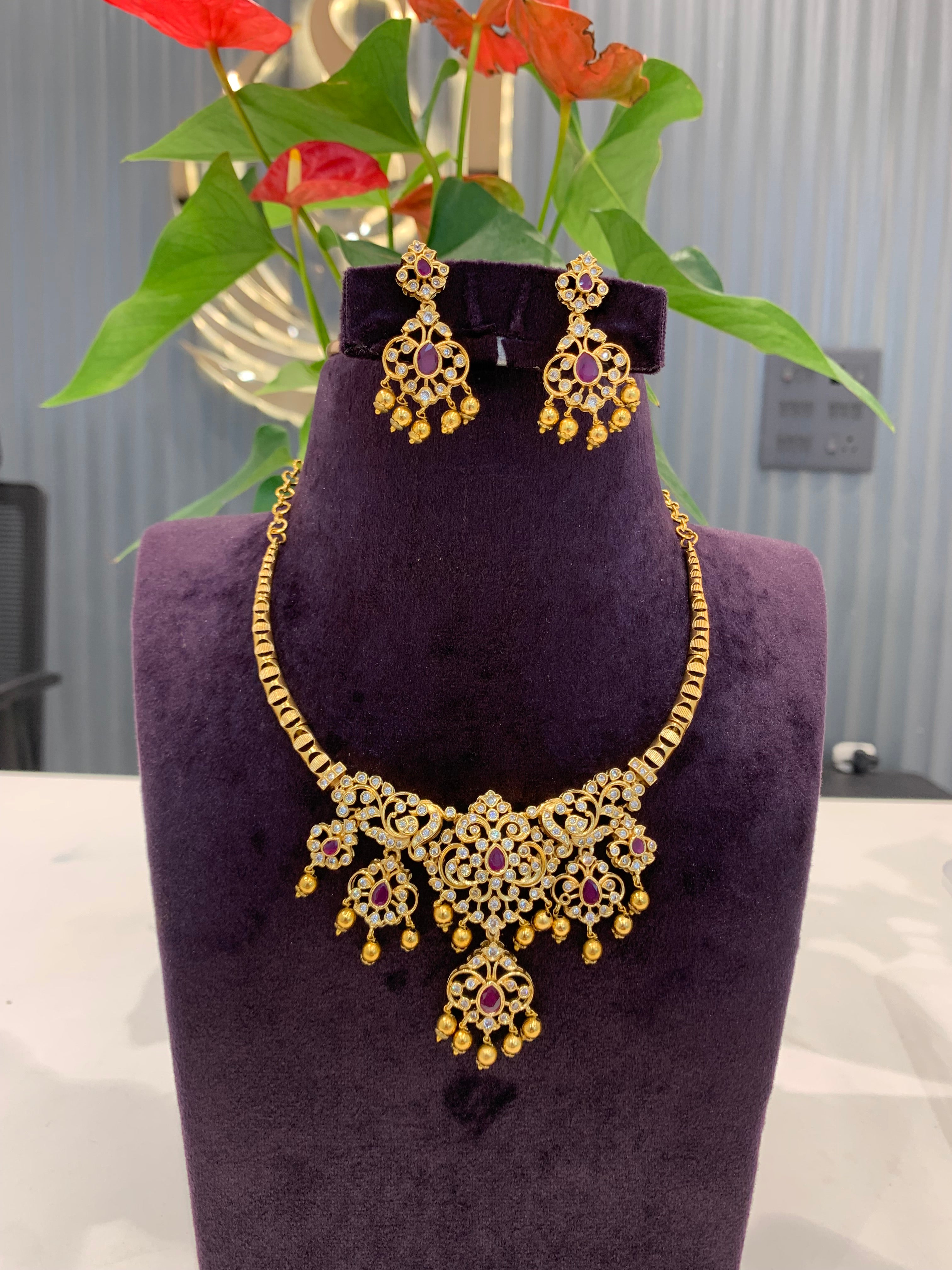 Beautiful kanti pattern necklace