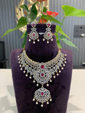 Beautiful GJ polish chocker