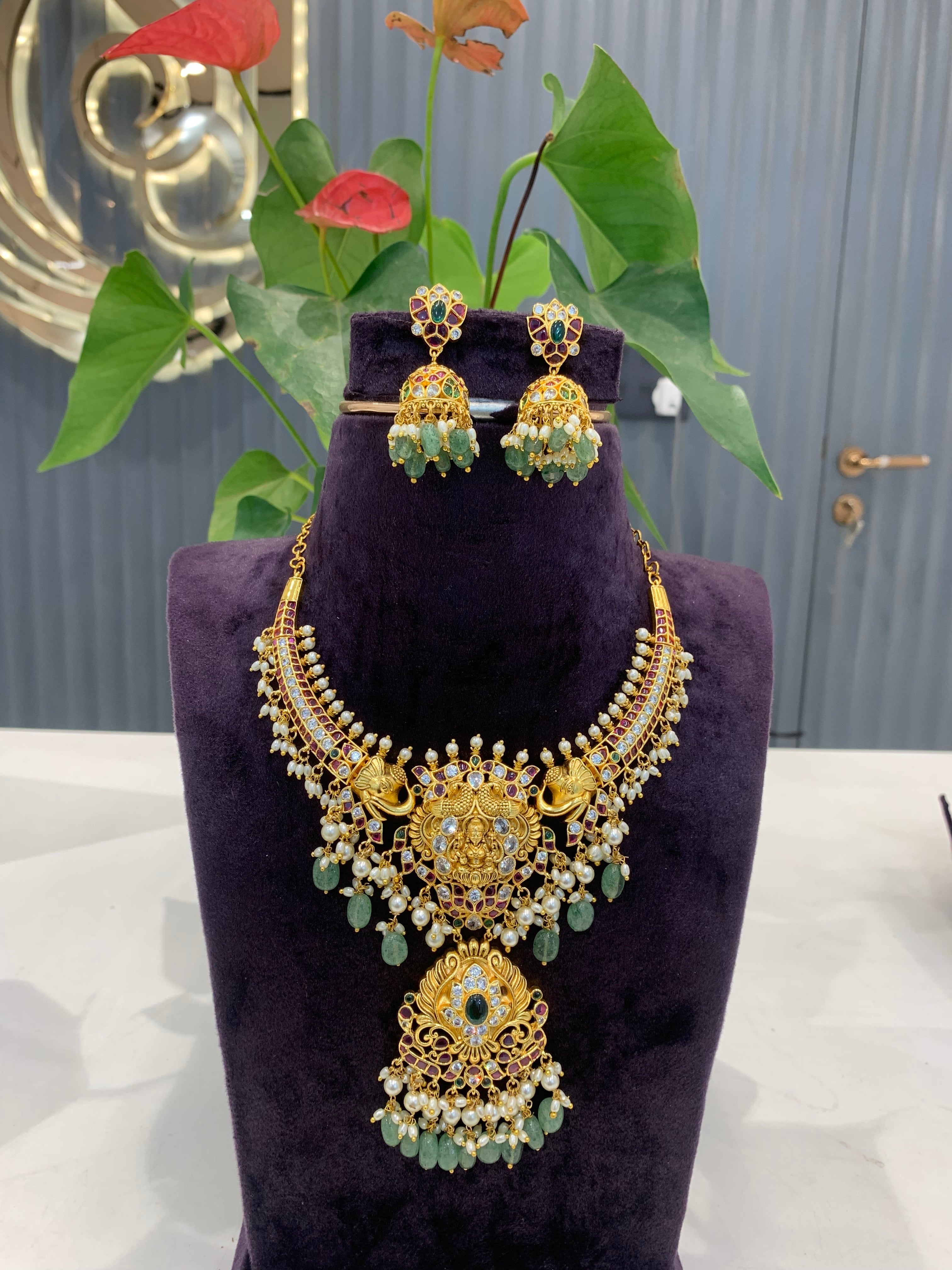 Beautiful jadav kundhan  style kanti pattern neckset