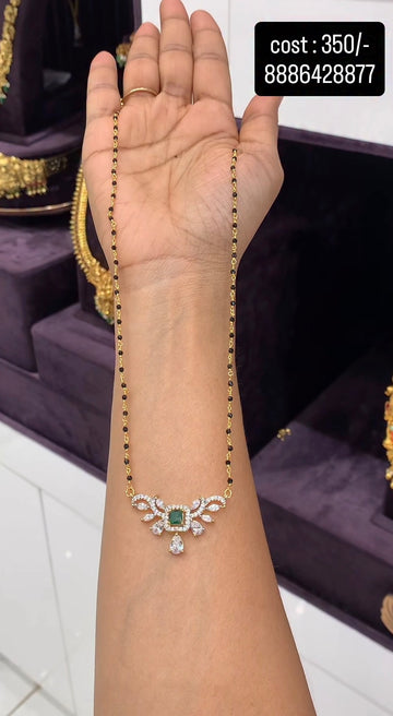 Beautiful diamond replica pendant with 18inchs blackbeads