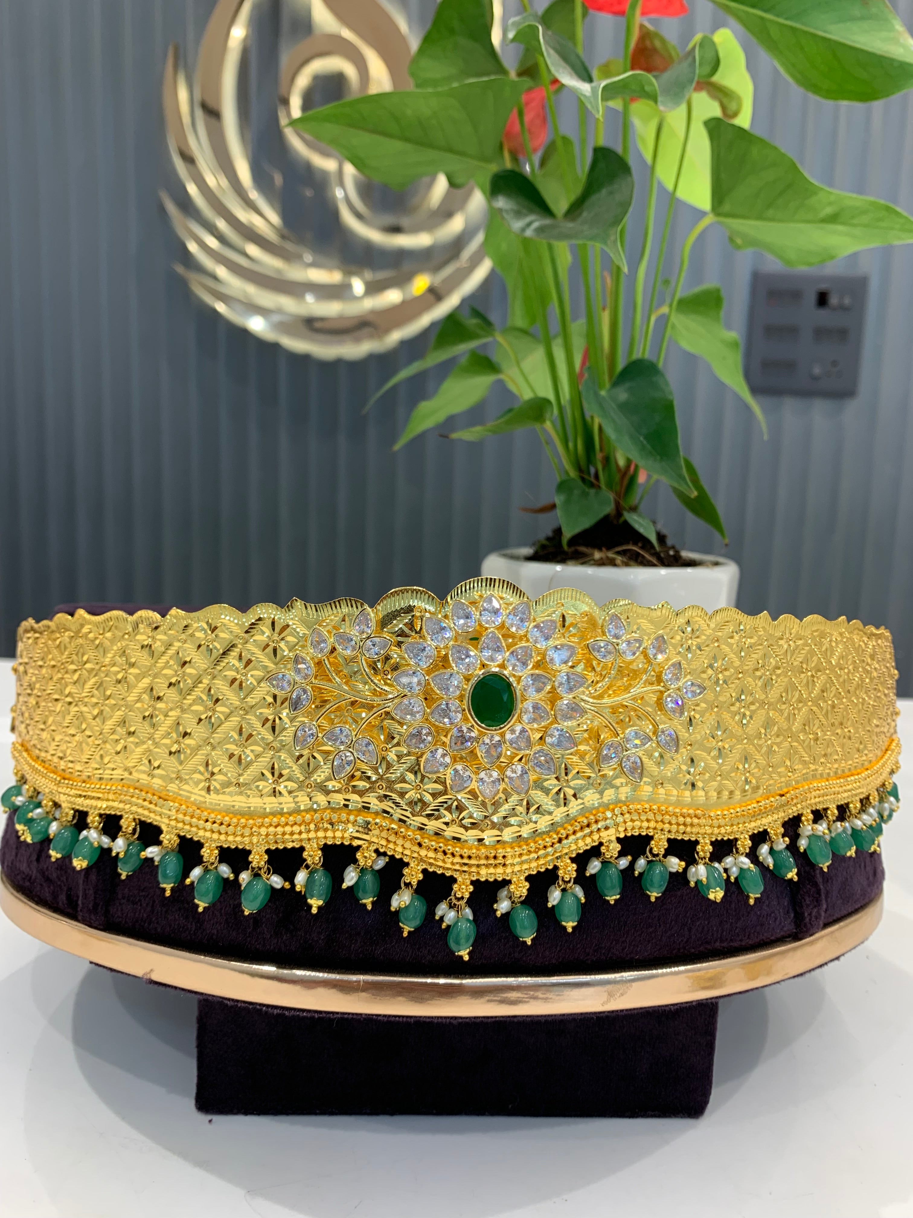 Beautiful vadanam with uncut stone locket