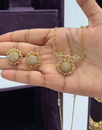Beautiful Locket With Stylish Chandraharam Chain