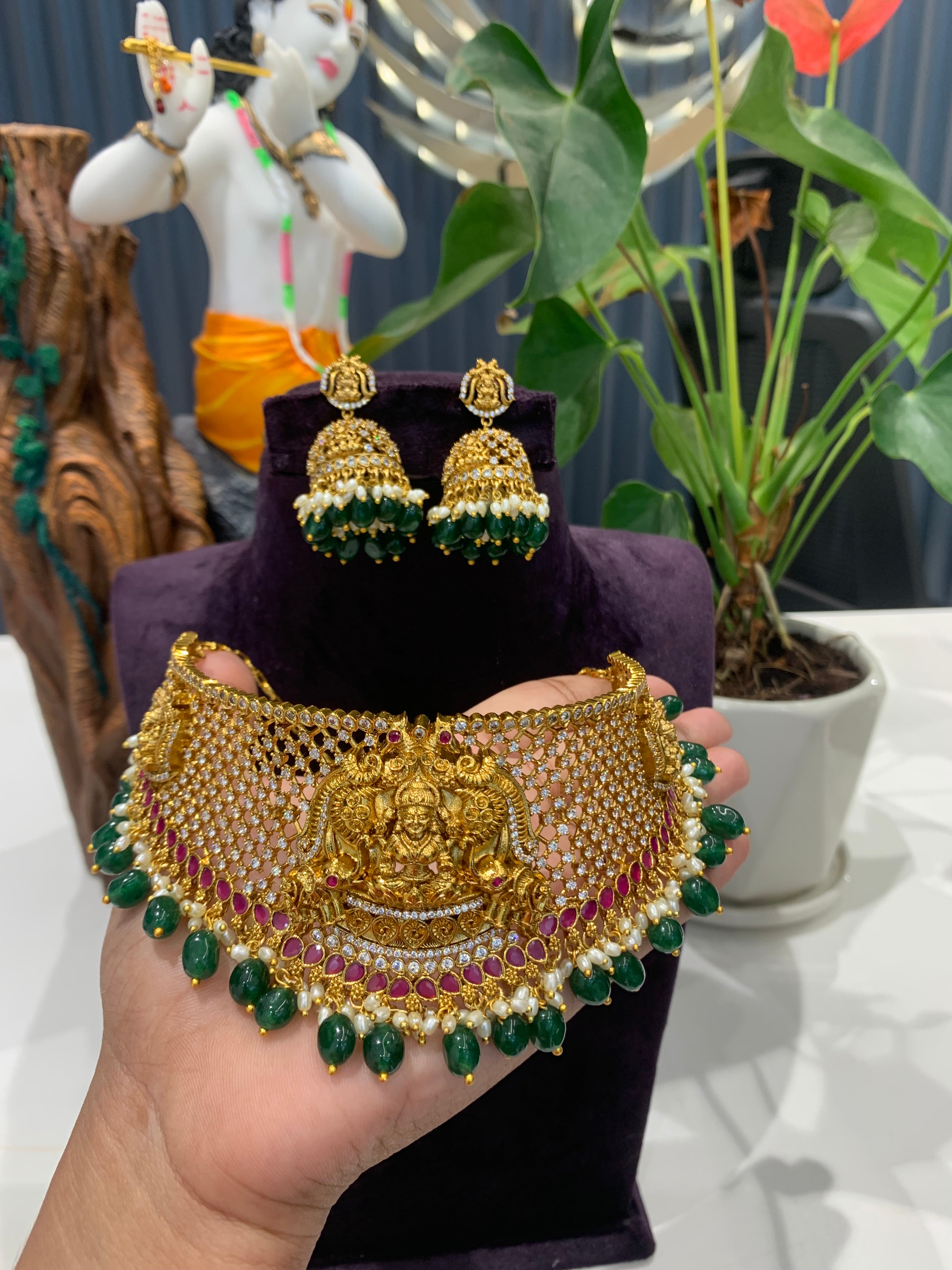 Beautiful choker set