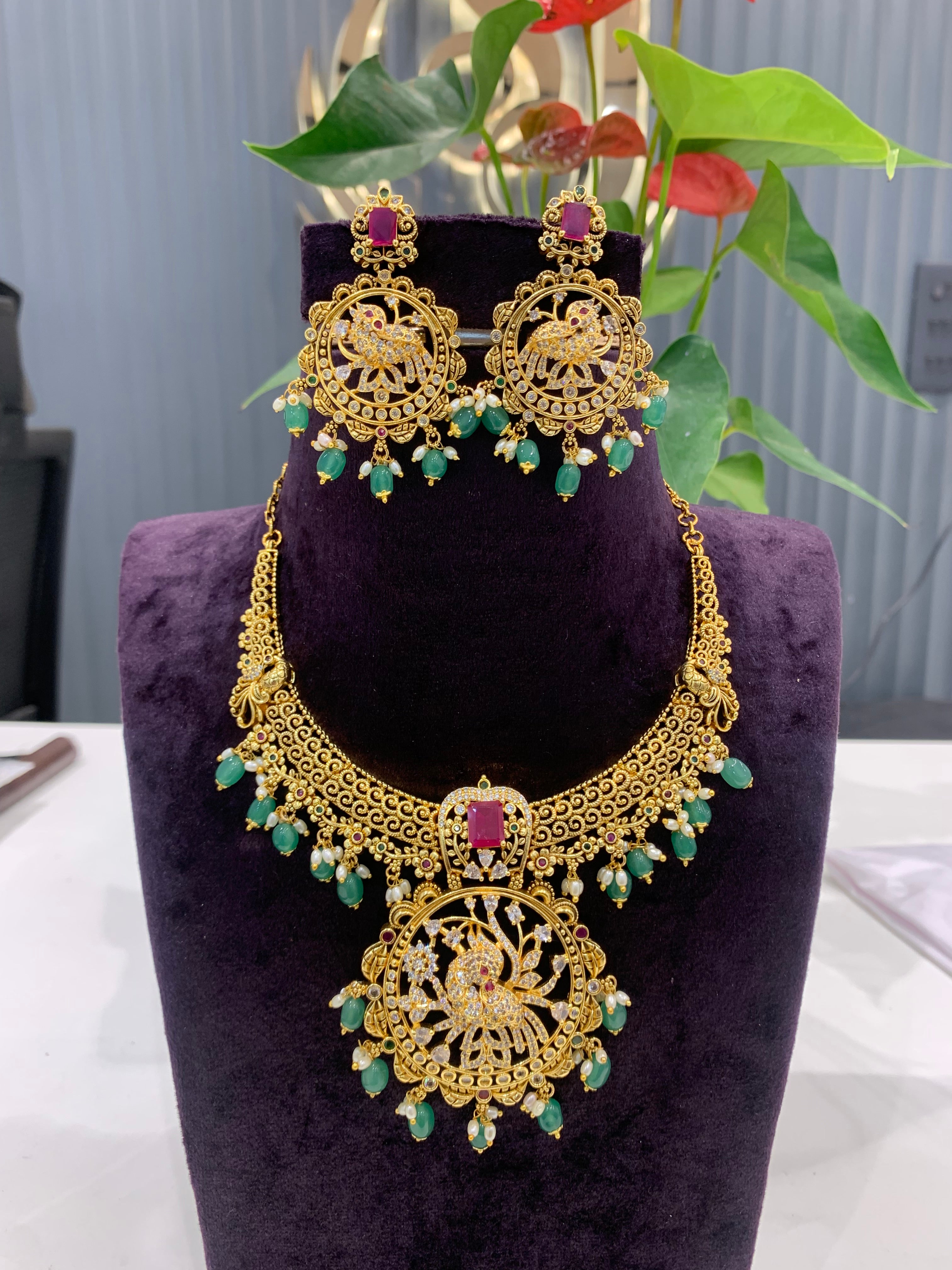 Beautiful kanti style necklace