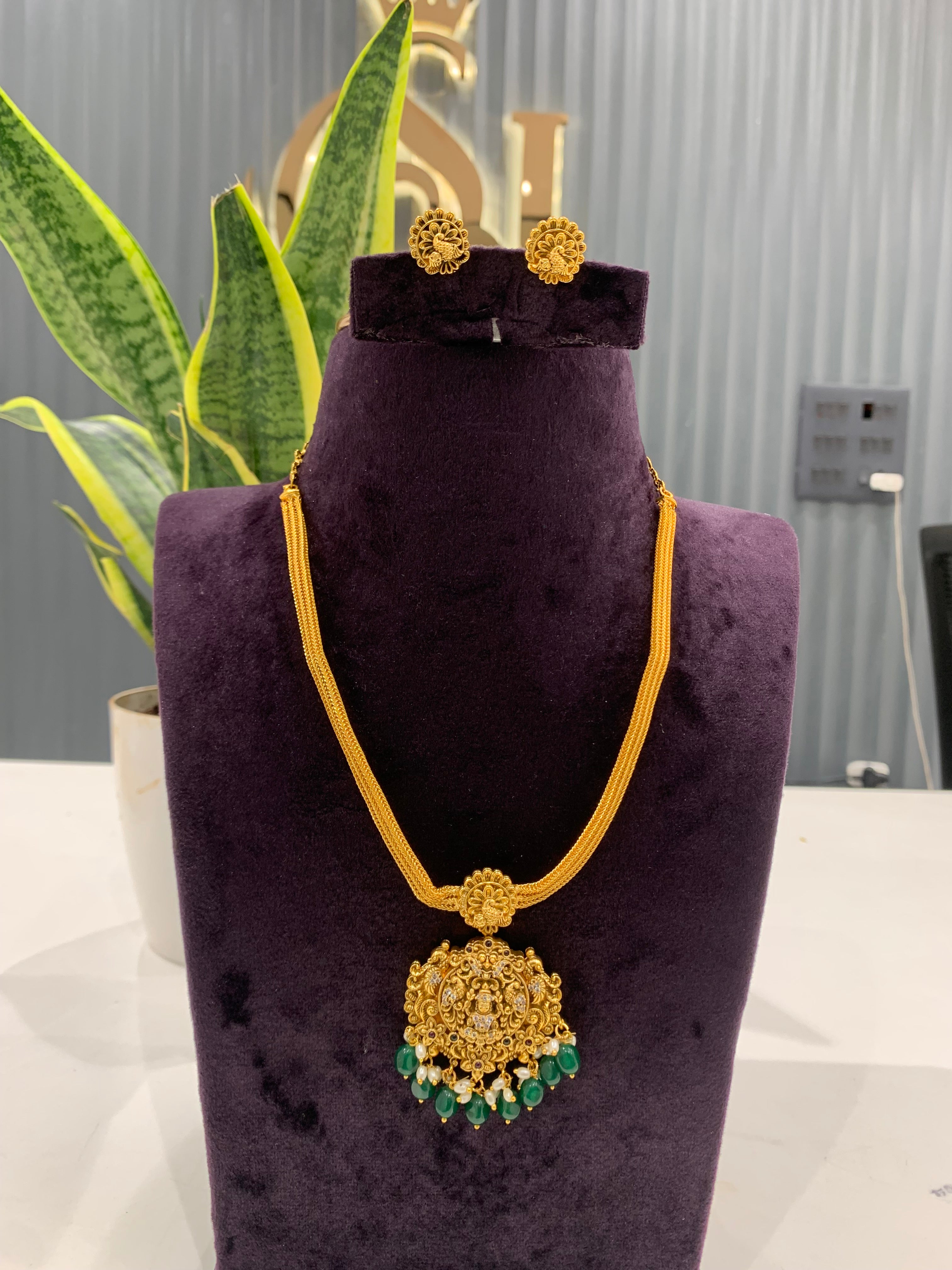 Beautiful neckset