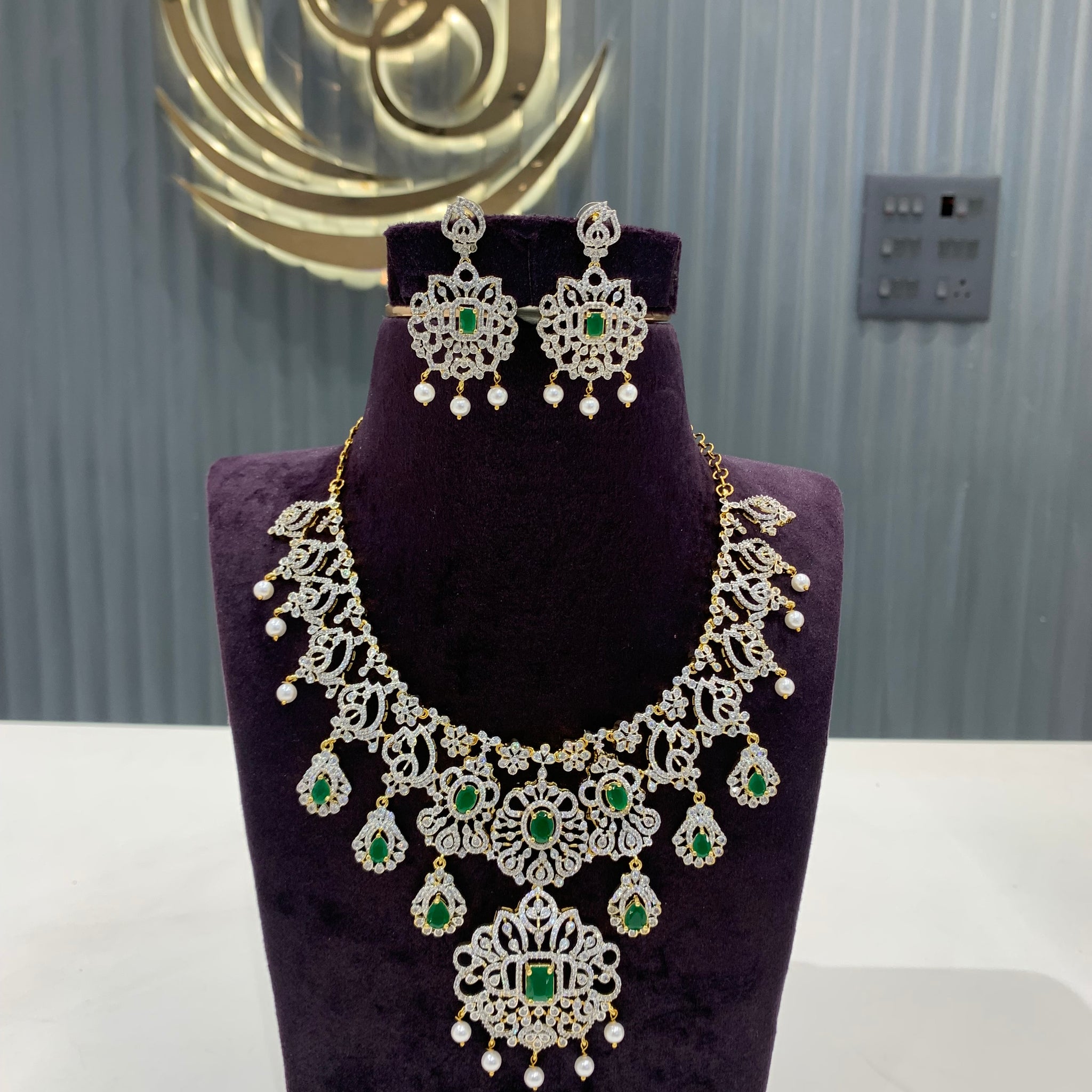 Beautiful GJ heavy necklace