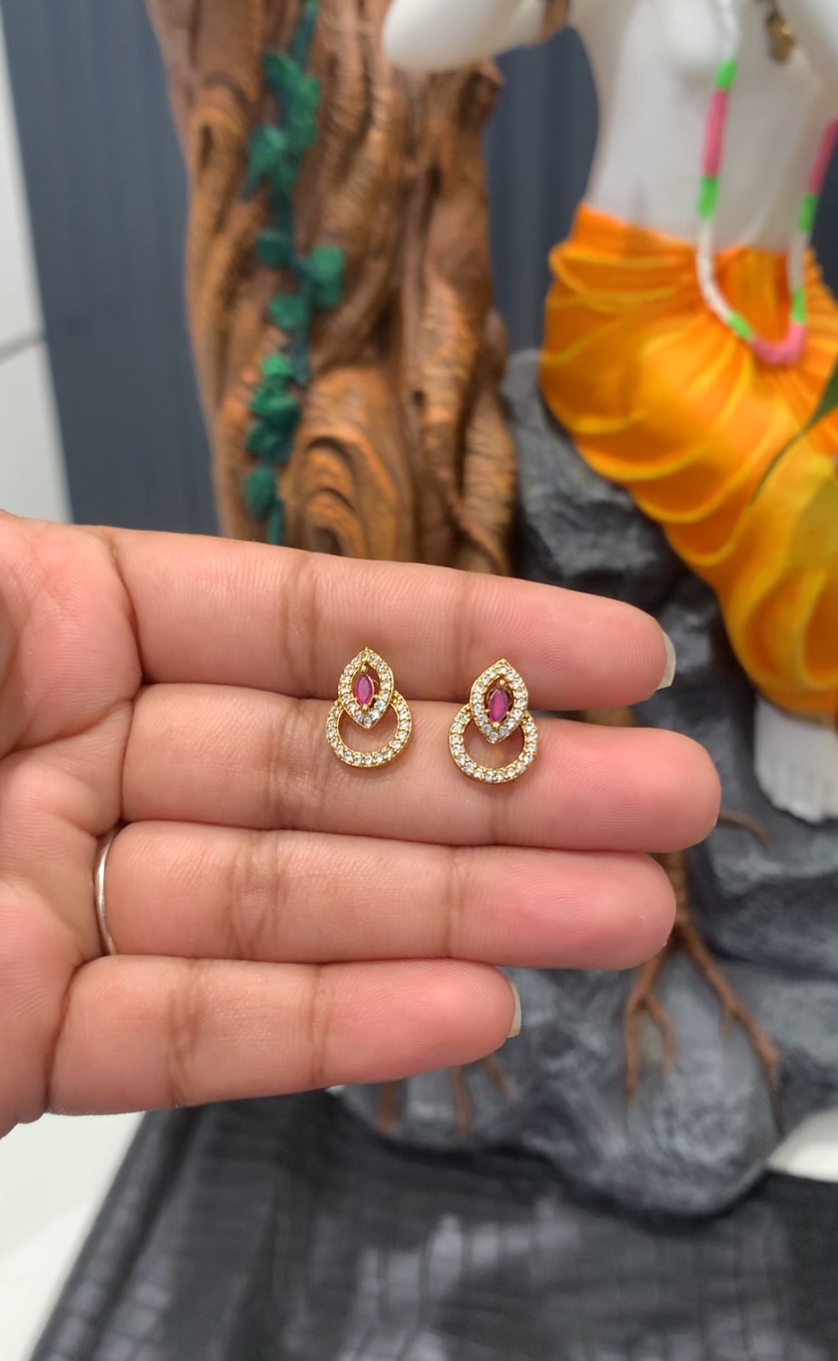 Beautiful daily wear premium studs with screw back