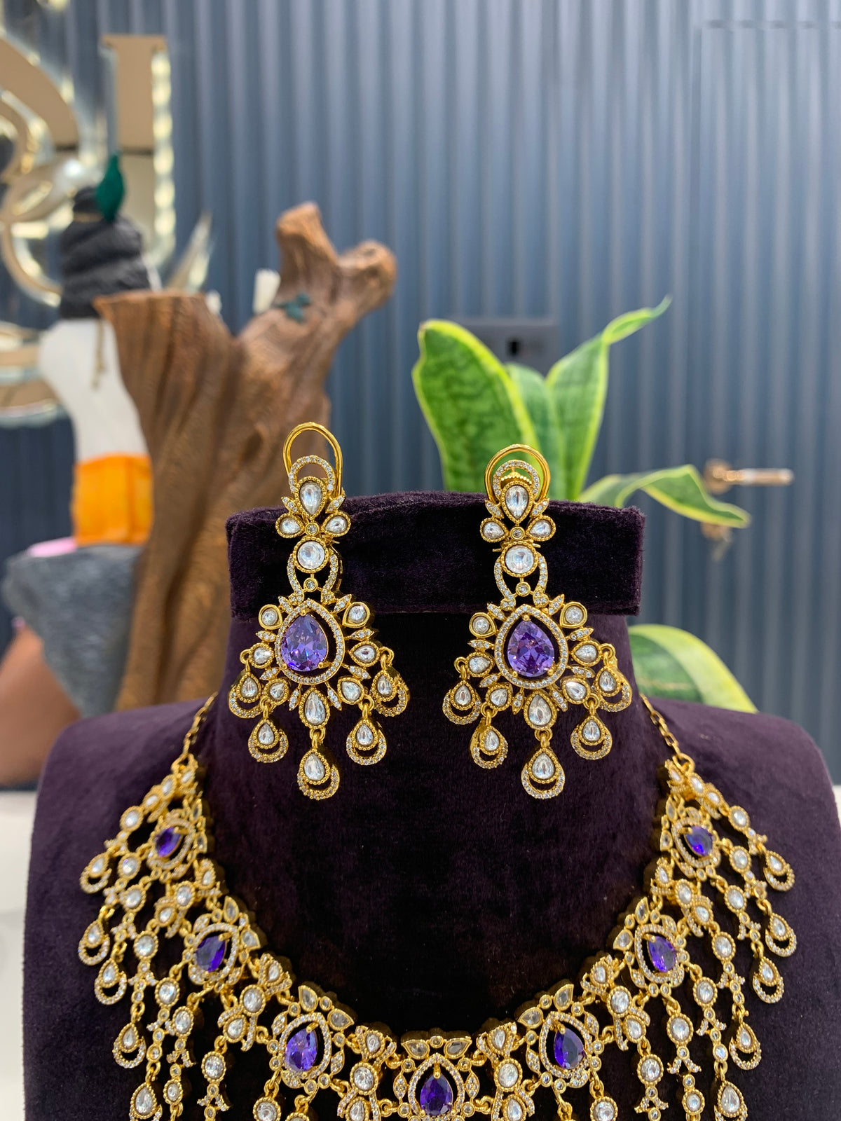 Beautiful heavy moissanite  stone chocker set