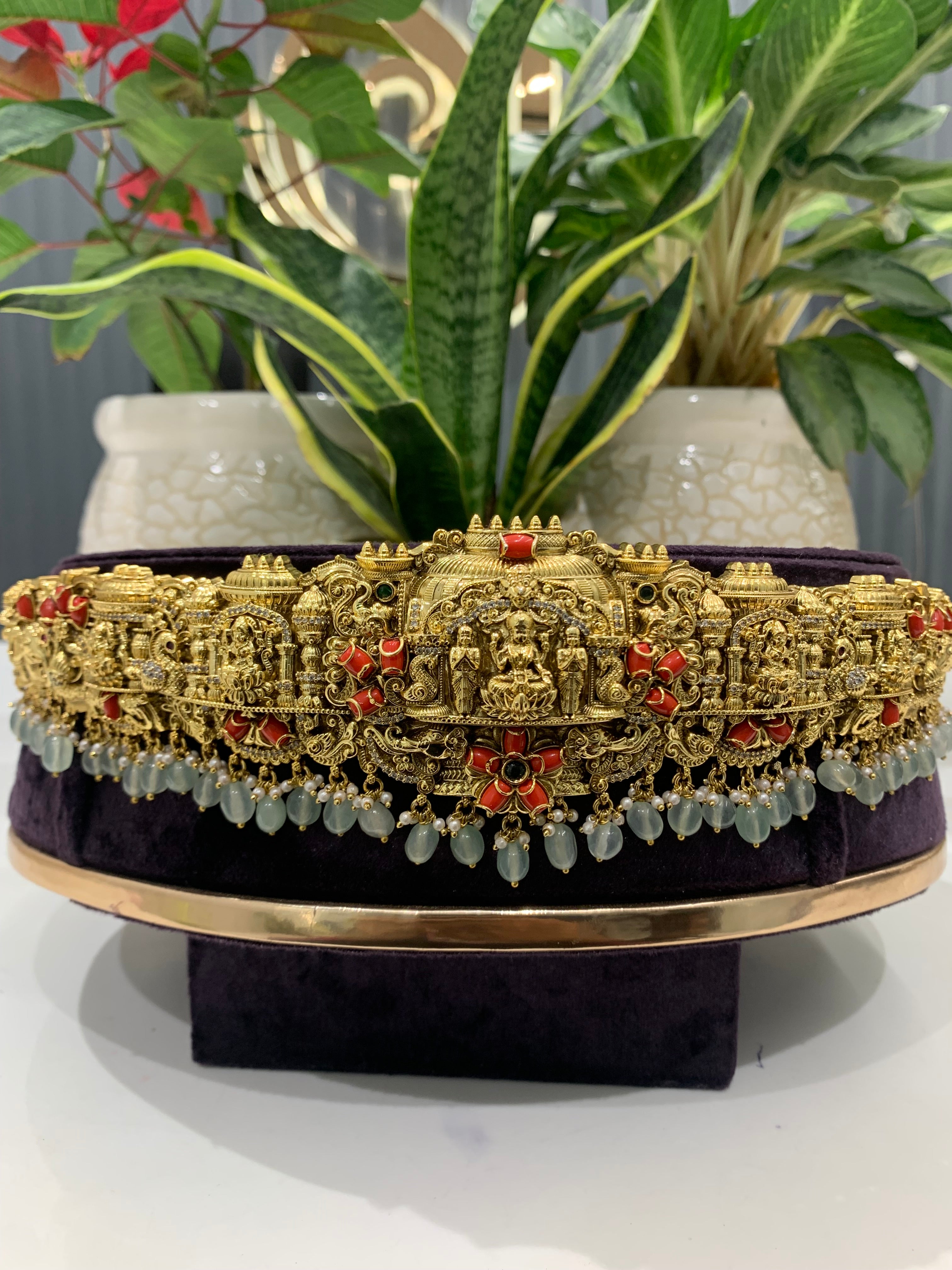 Beautiful coral vaddanam